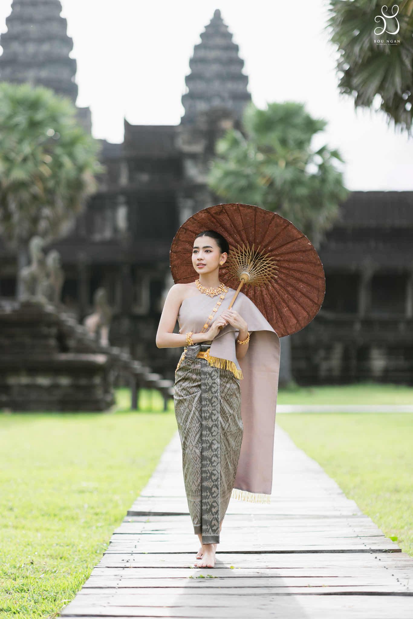 ឈុត លង្វែក ស្បៃទន់ឌិន