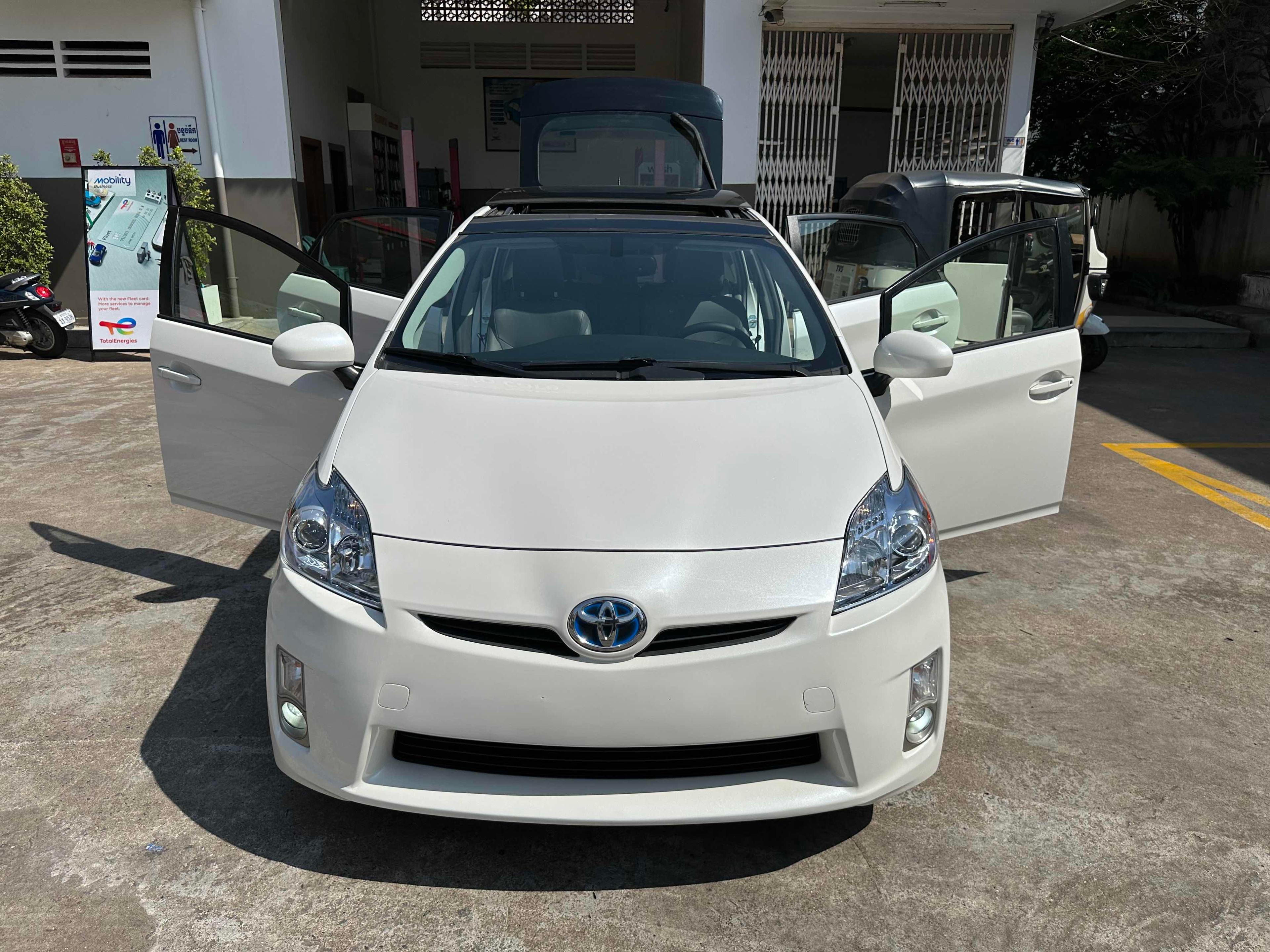 2011 Option4 Solar | Toyota Prius