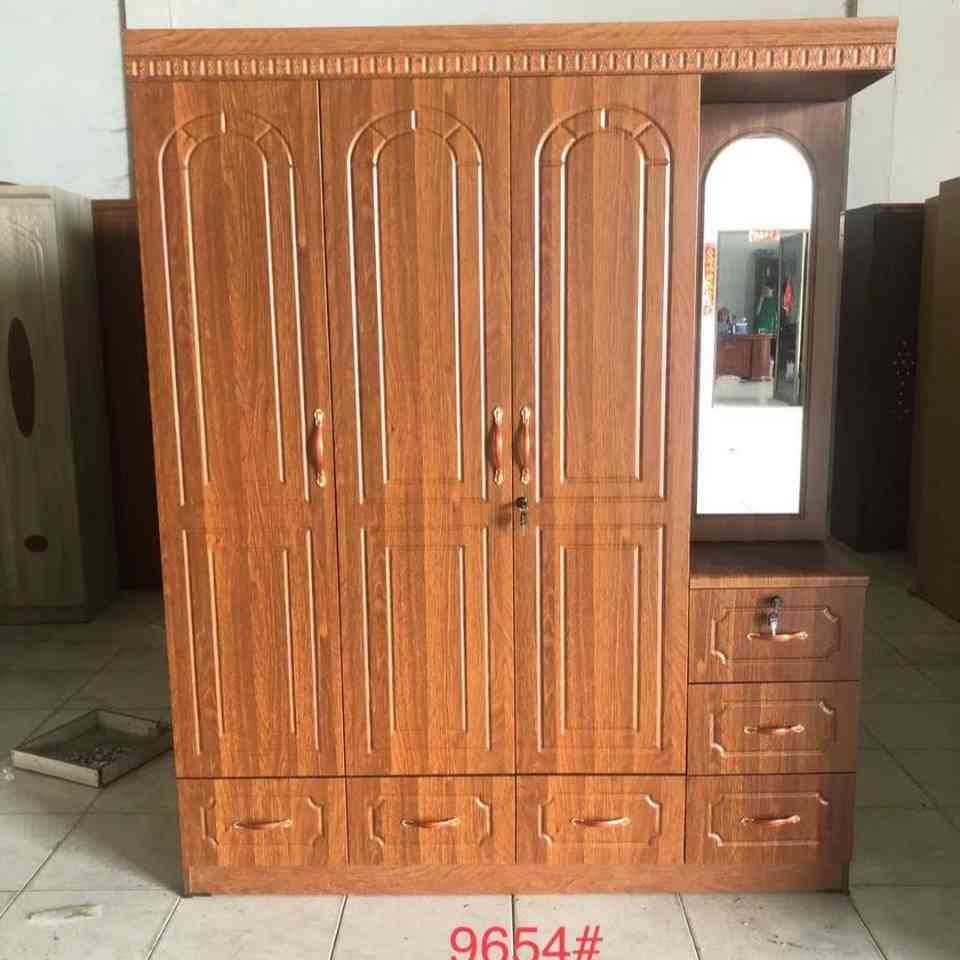 ទូសម្លៀកបំពាក់