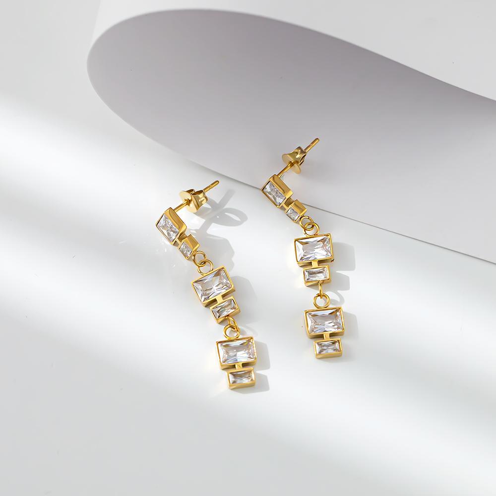EY025_Dangle Earring 