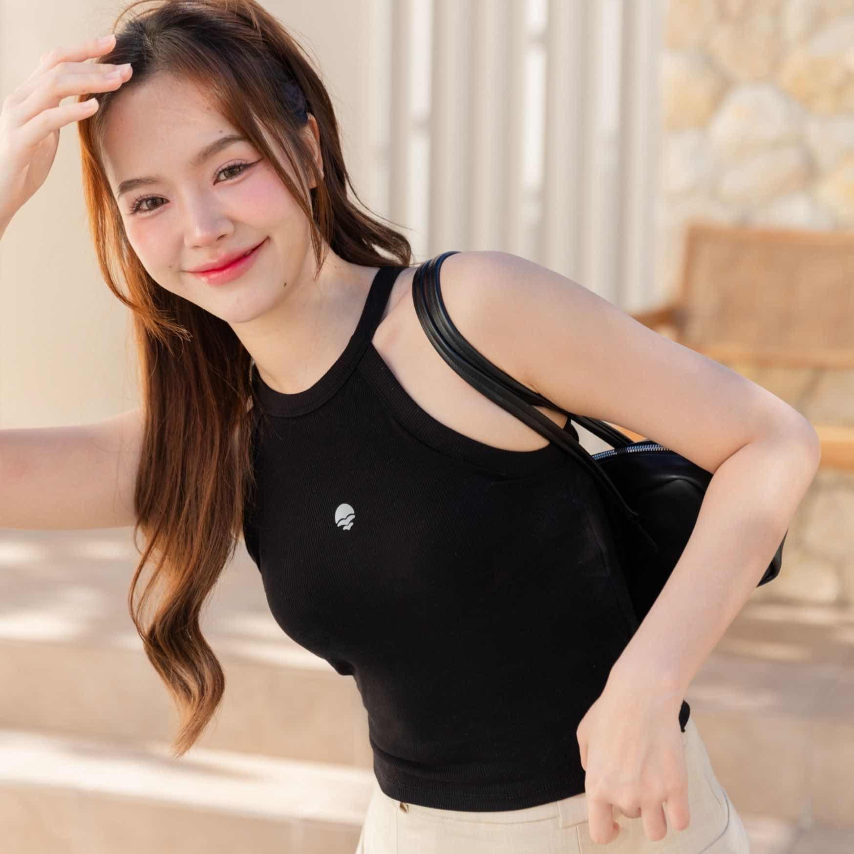 Crop Topមានប៉ុងស្រាប់ 