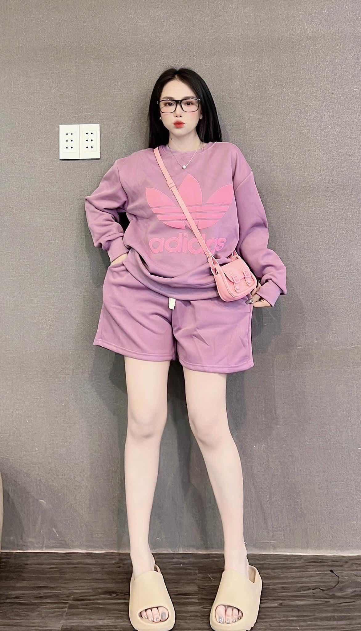 ឈុត ខោខ្លី
