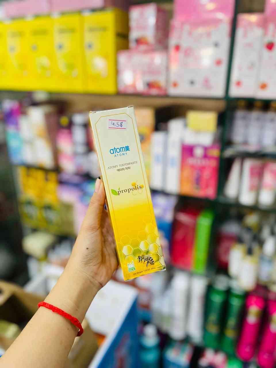 ថ្នាំដុសធ្មេញ Atomi