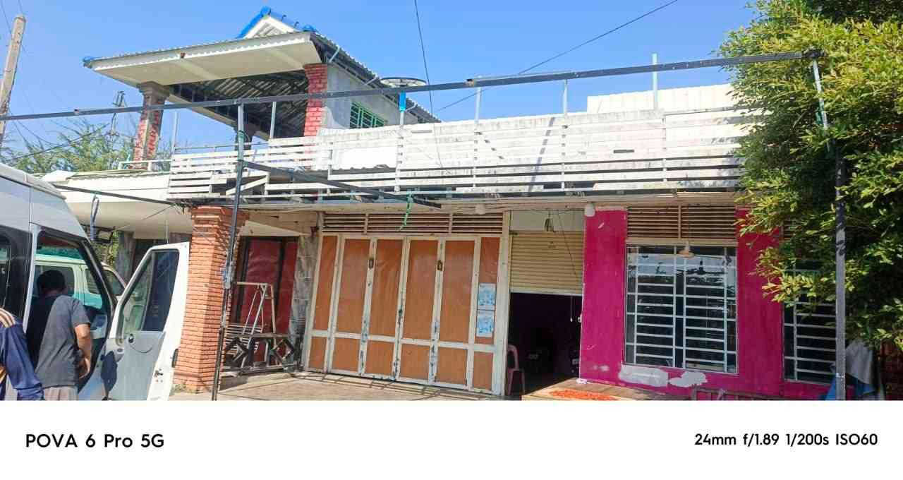 ផ្ទះ ៣ ល្វែងច្រកឡែម