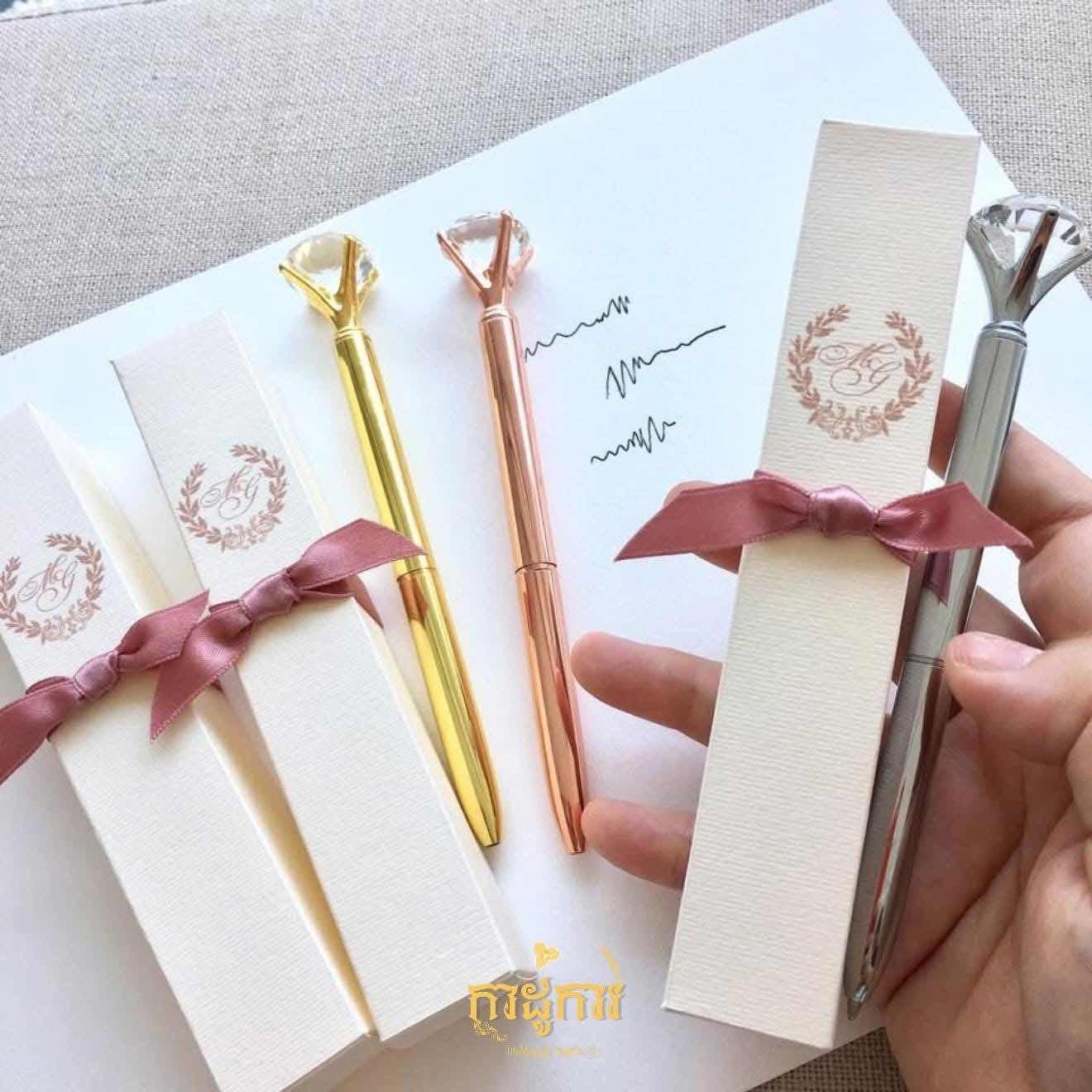 កាដូប៊ិចត្បូង customize box