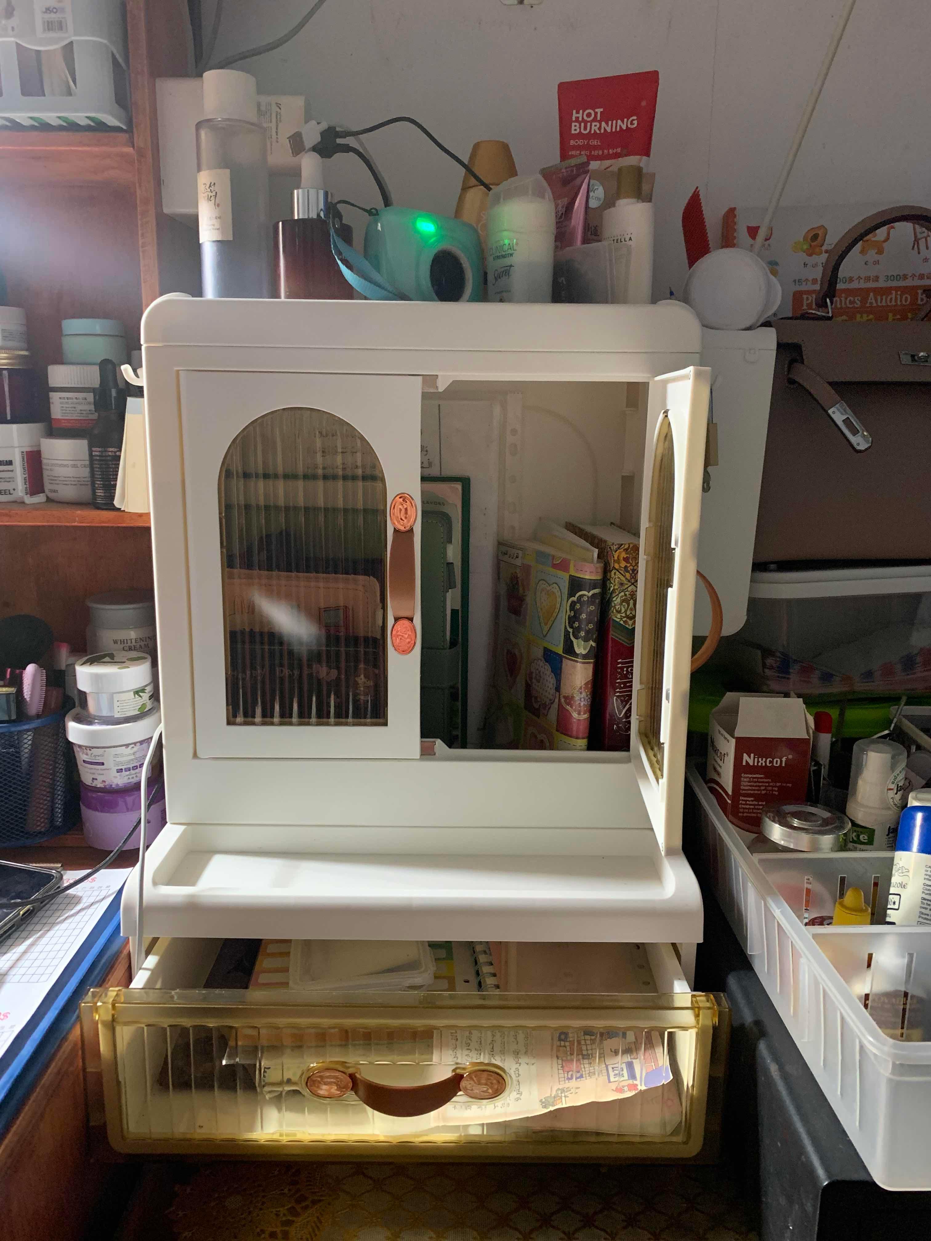 ទូរដាក់គ្រឿងទេស