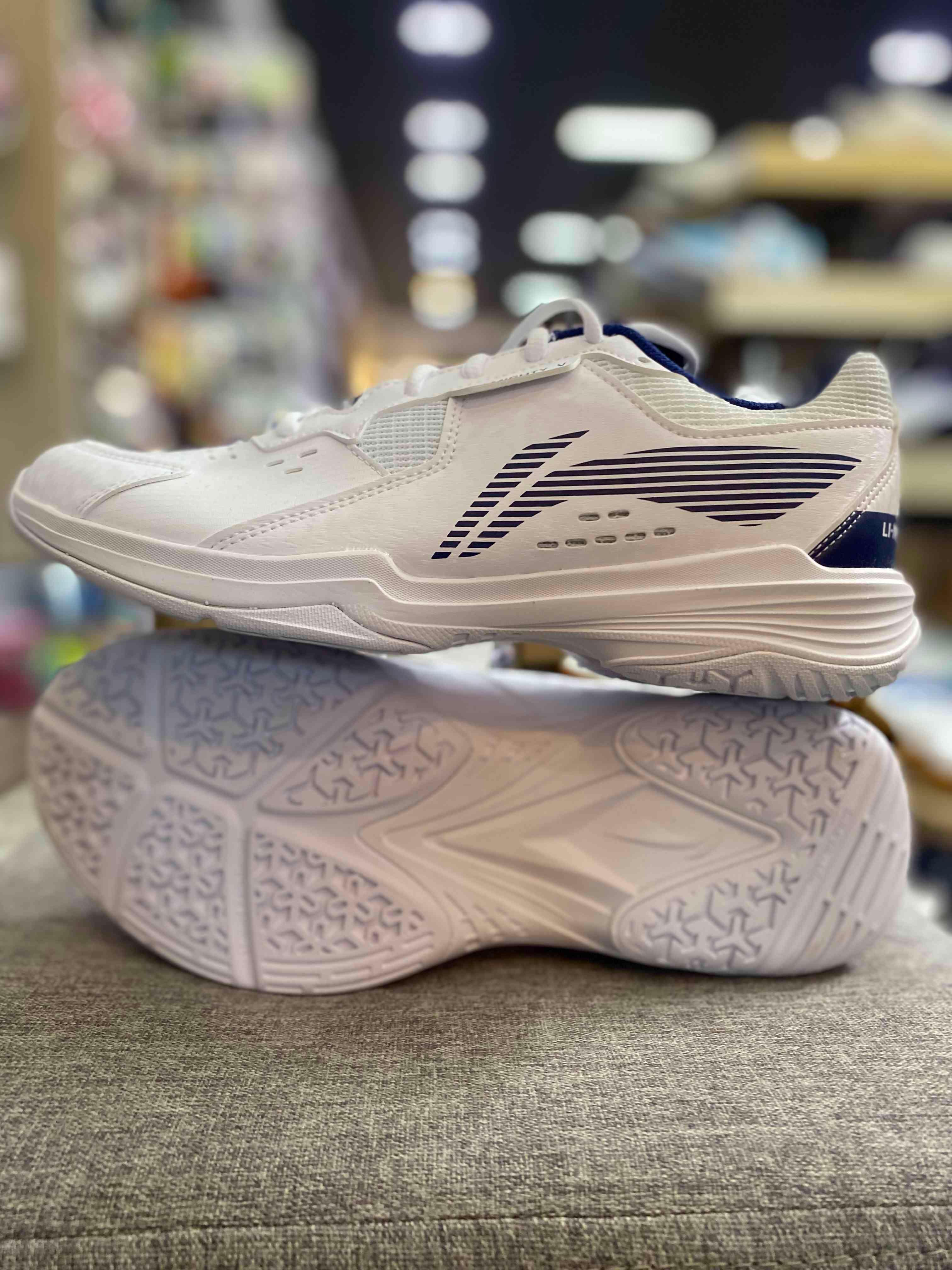 ស្បែកជើង Li-Ning ស ឡាយ ខៀវ