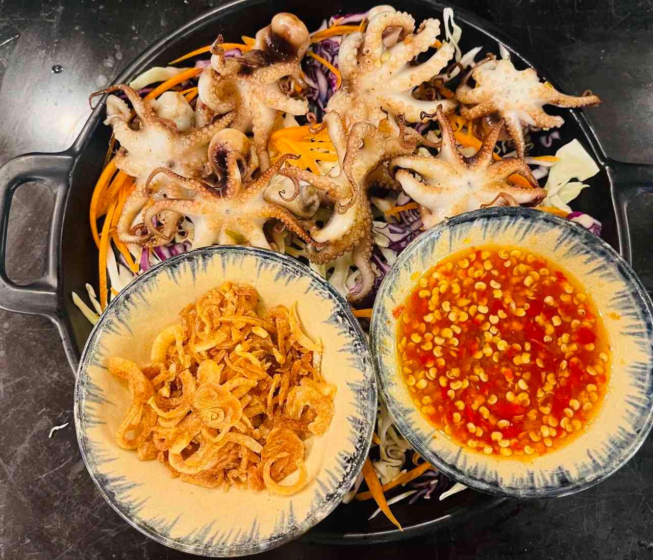មឹកពីងពាងអាំងអំបិលម្ទេស