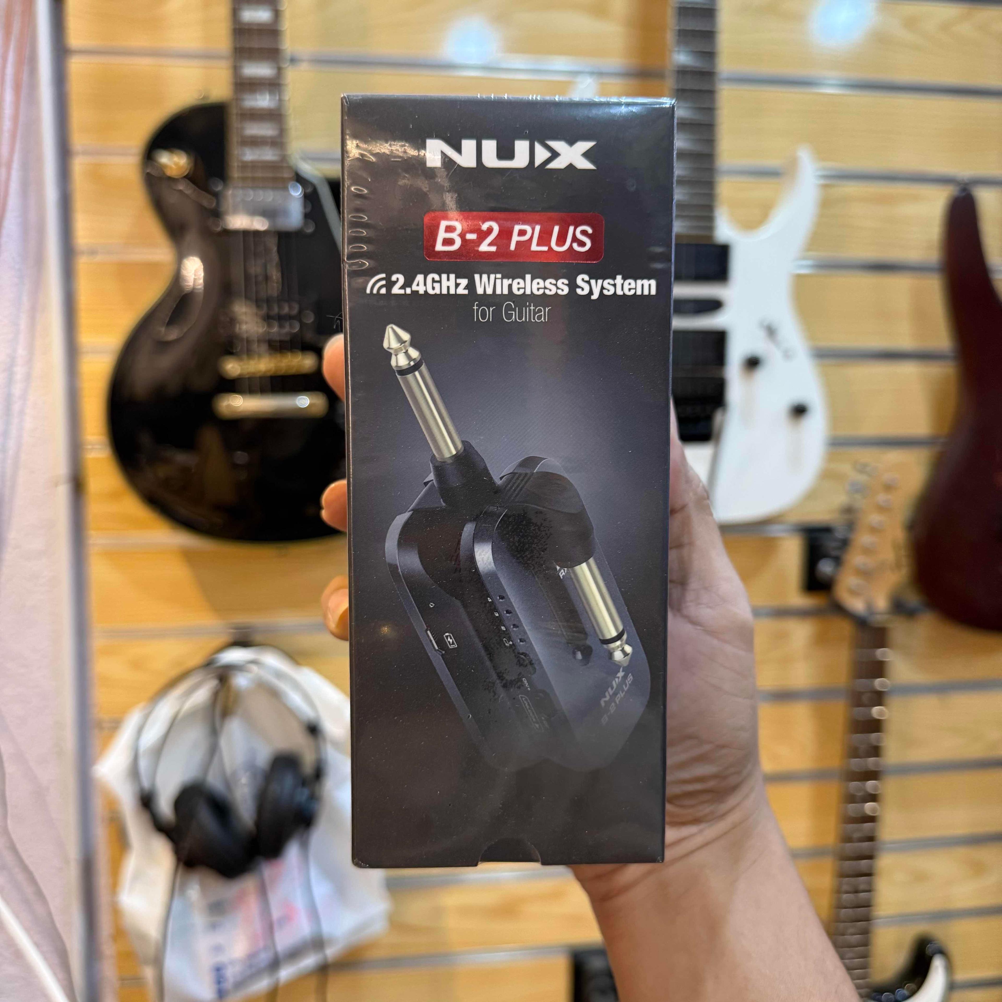 Nux B-2 Plus Wireless system for guitar
