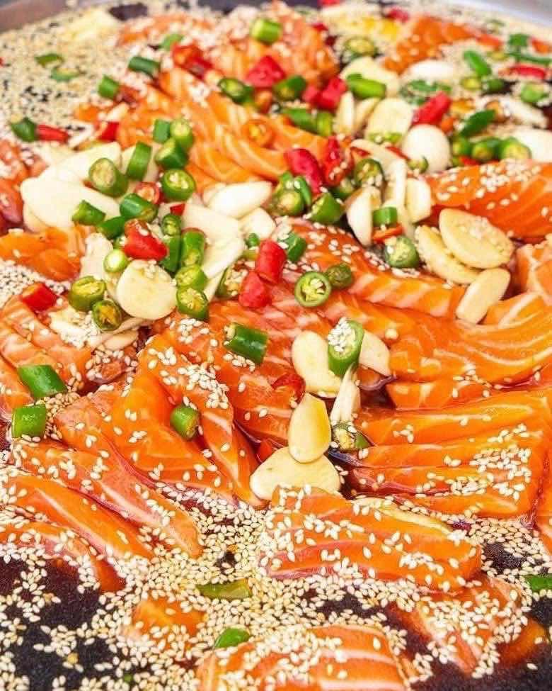 ត្រីសាម៉ុន សុីអុីវកូរ៉េ  ឬ   ភ្លាត្រីសាម៉ុន