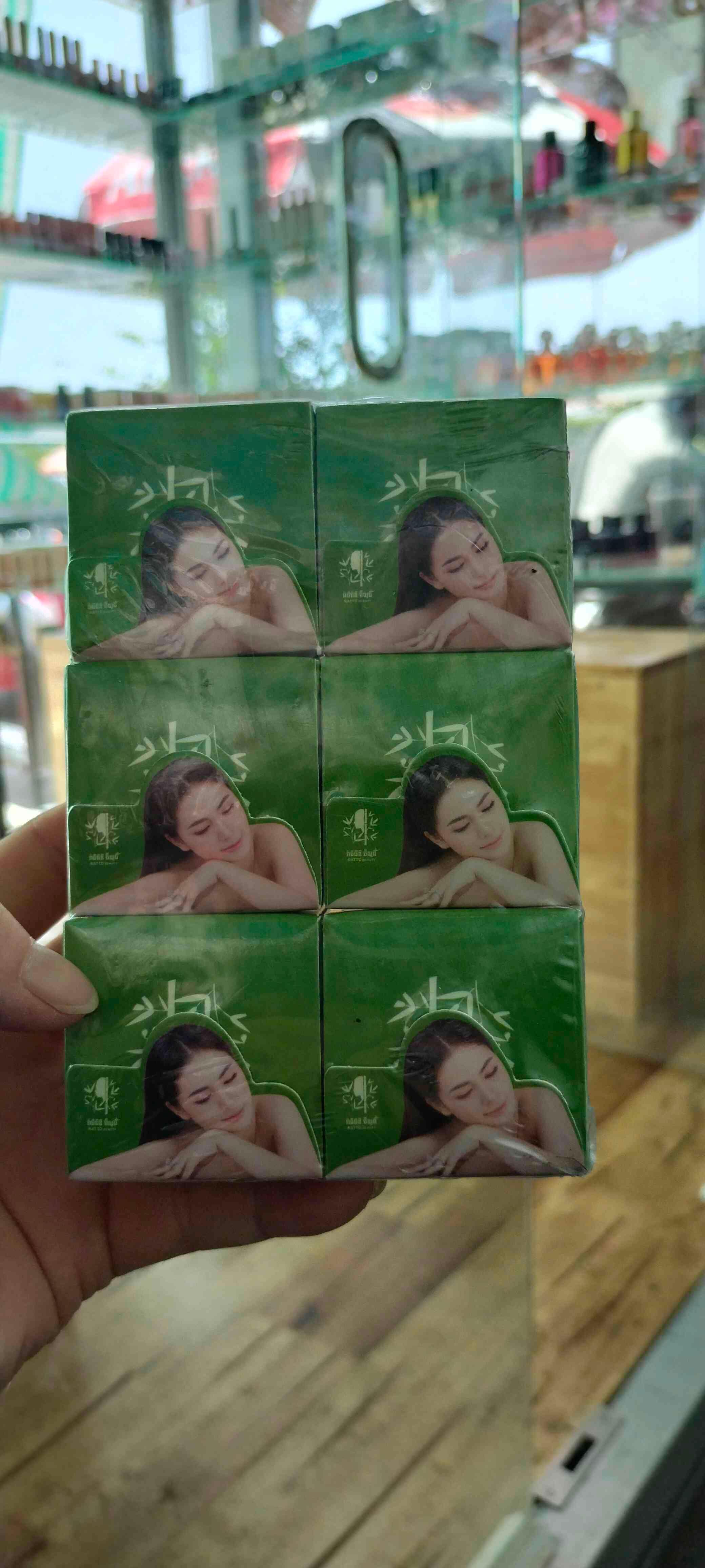 ម្សៅសម្រស់ធារ៉ា