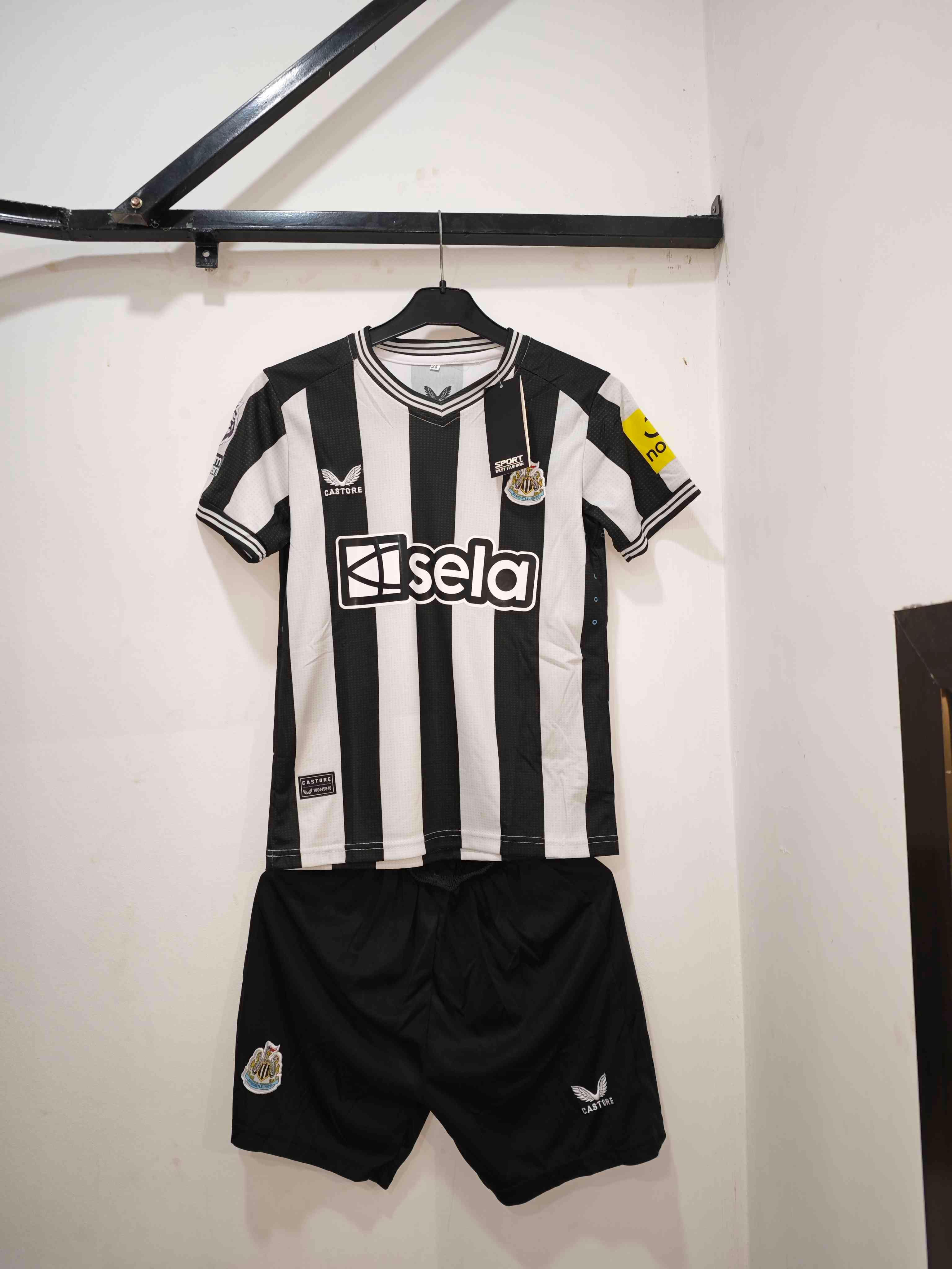 Newcastle united 24/25 - Home Kit