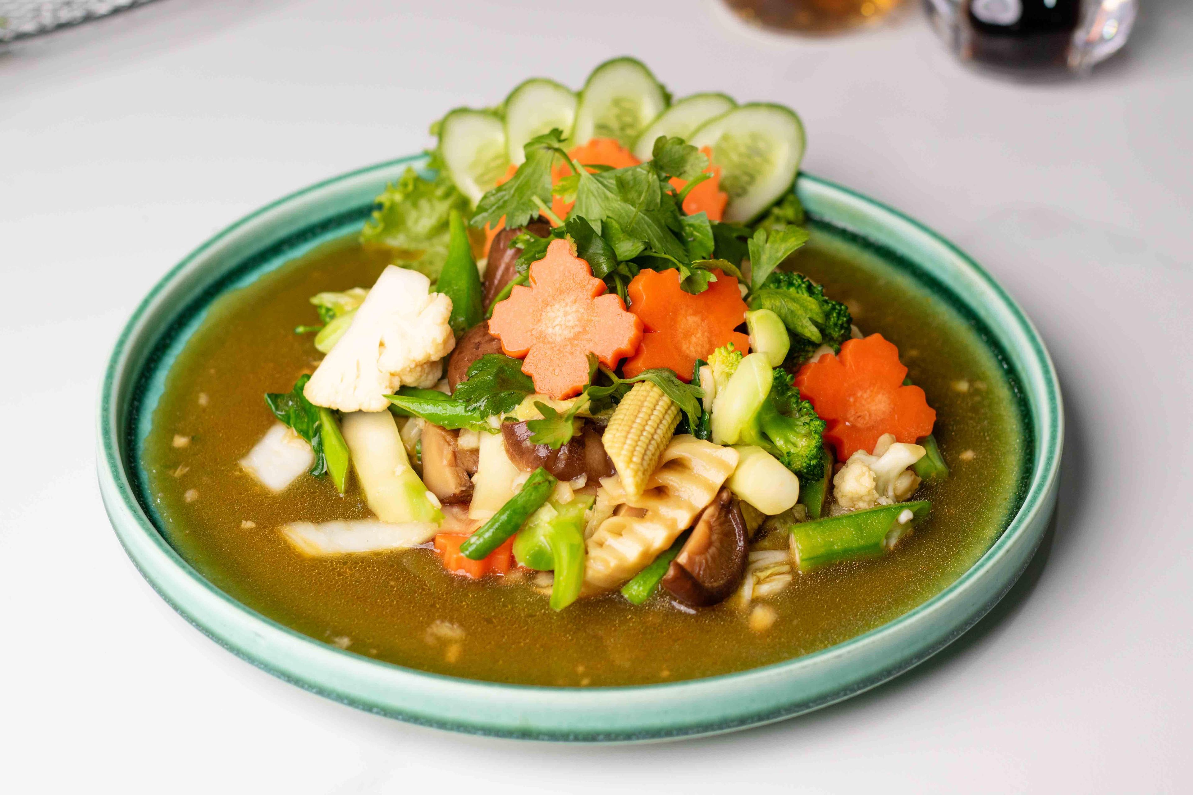 បន្លែរឆាគ្រប់មុខ