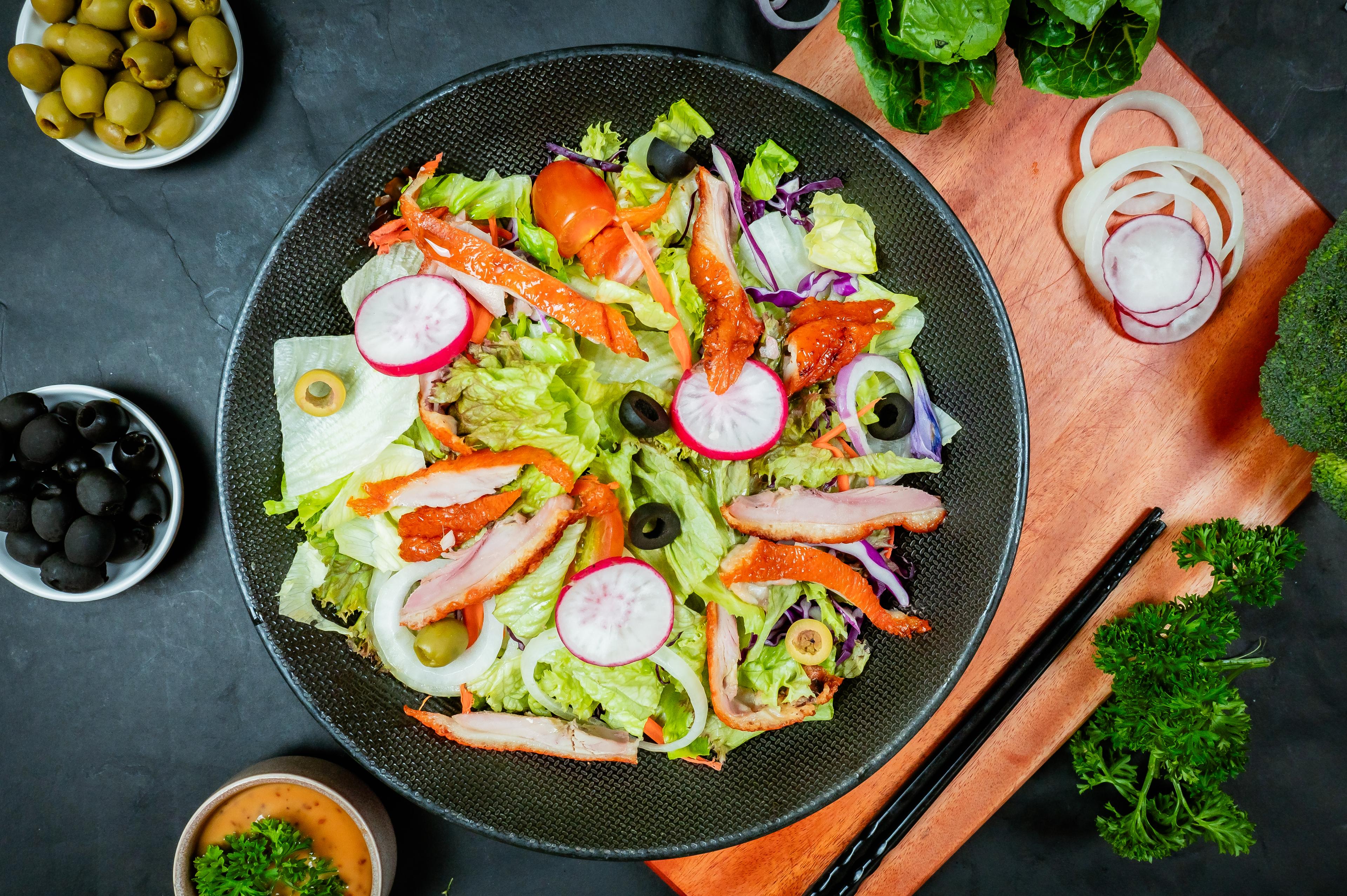 សាលាដ៍សាច់ទាខ្វៃ Roasted duck salad 烤鸭沙拉