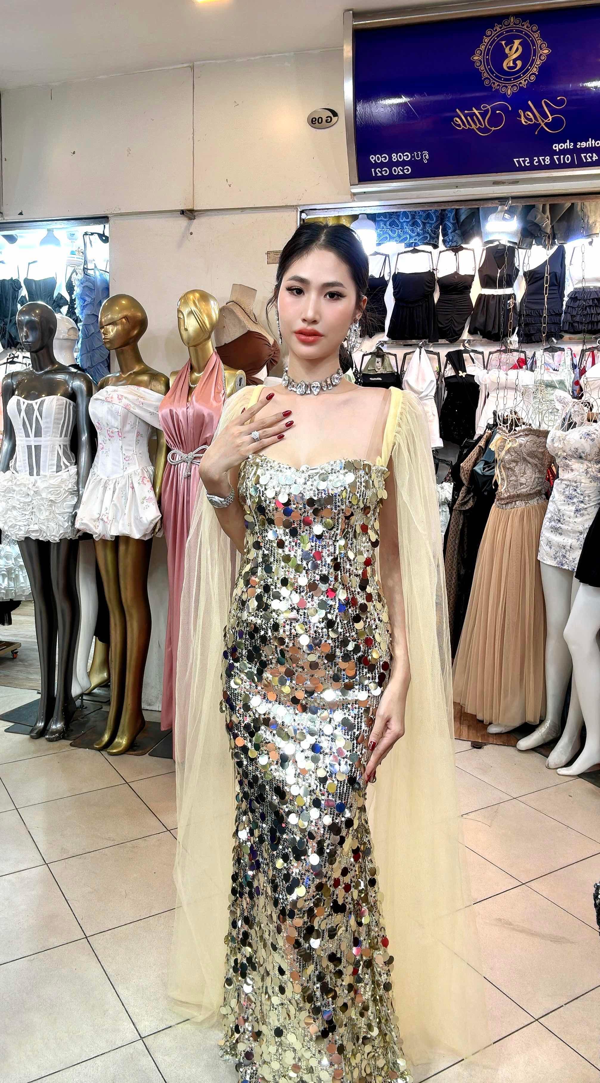 រ៉ូបស្បៃបាំងស្មា