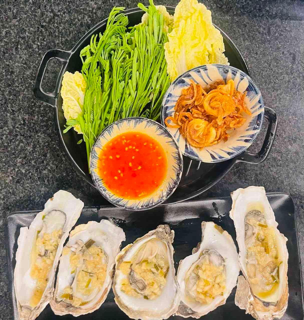 អយស្ទរ័អាំងខ្ទឹមស