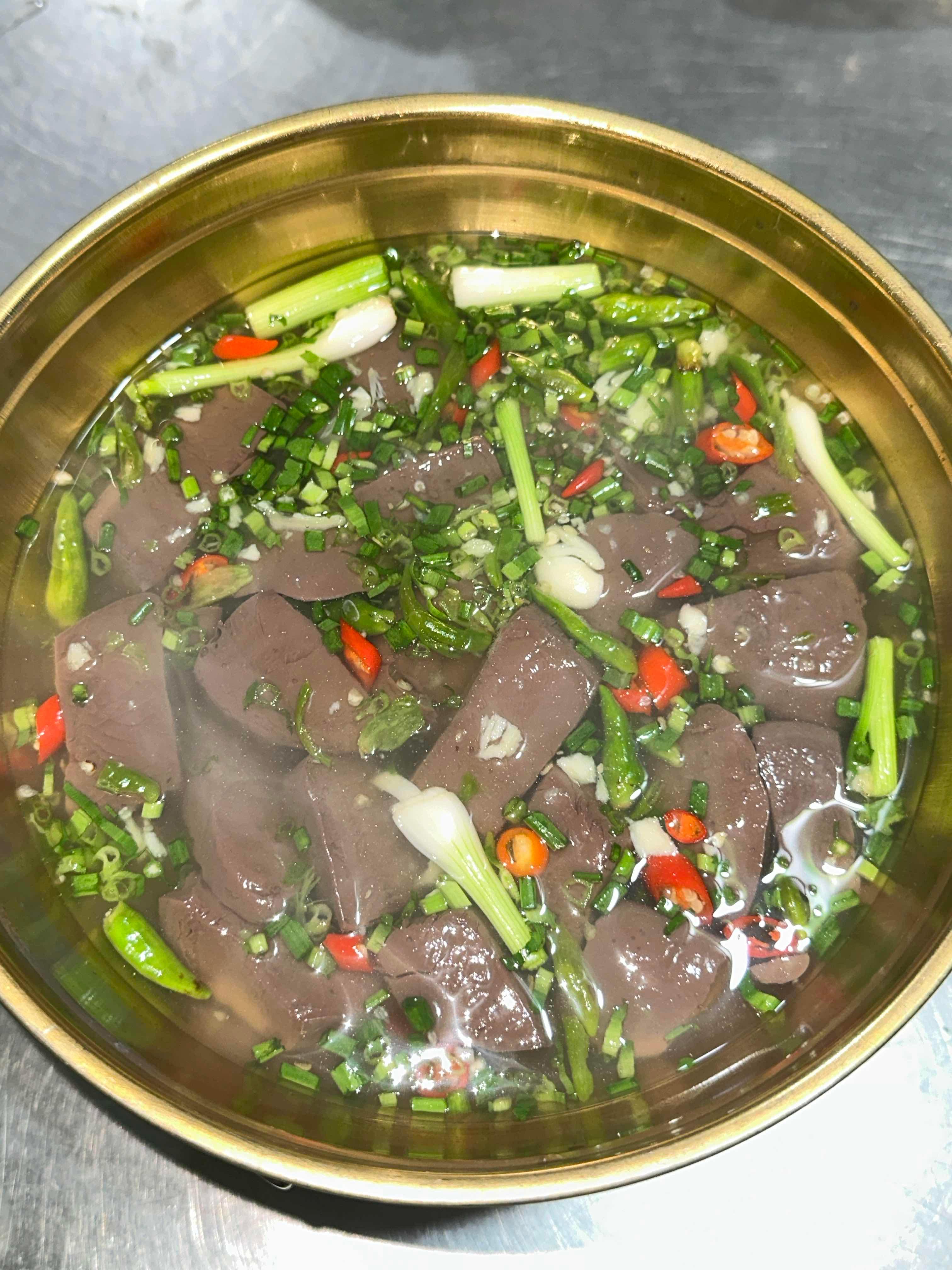 ស៊ុប ឈាមមាន់ ជូរហិរ