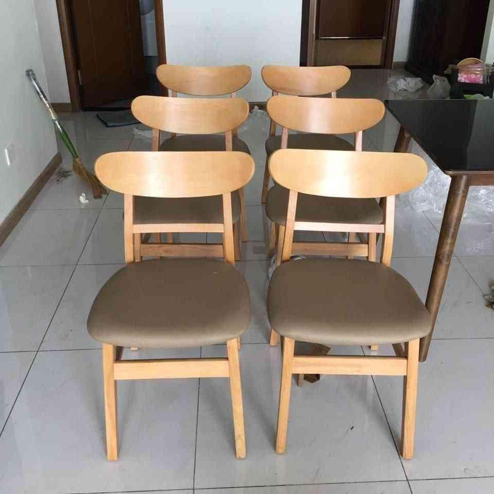 កៅអីអាហារដ្ឋាន