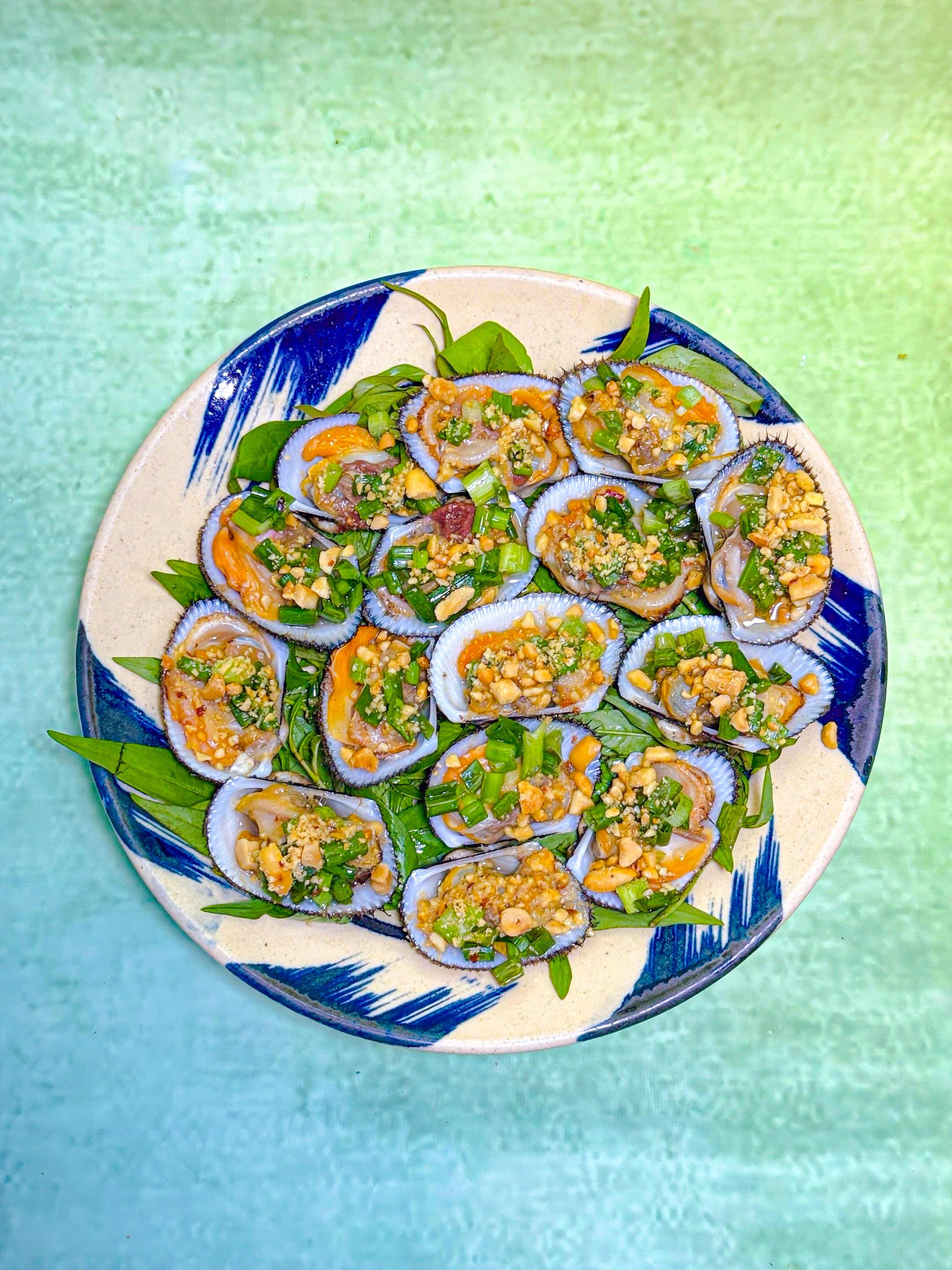 ងាវរោម អាំងស្លឹកខ្ទឹម