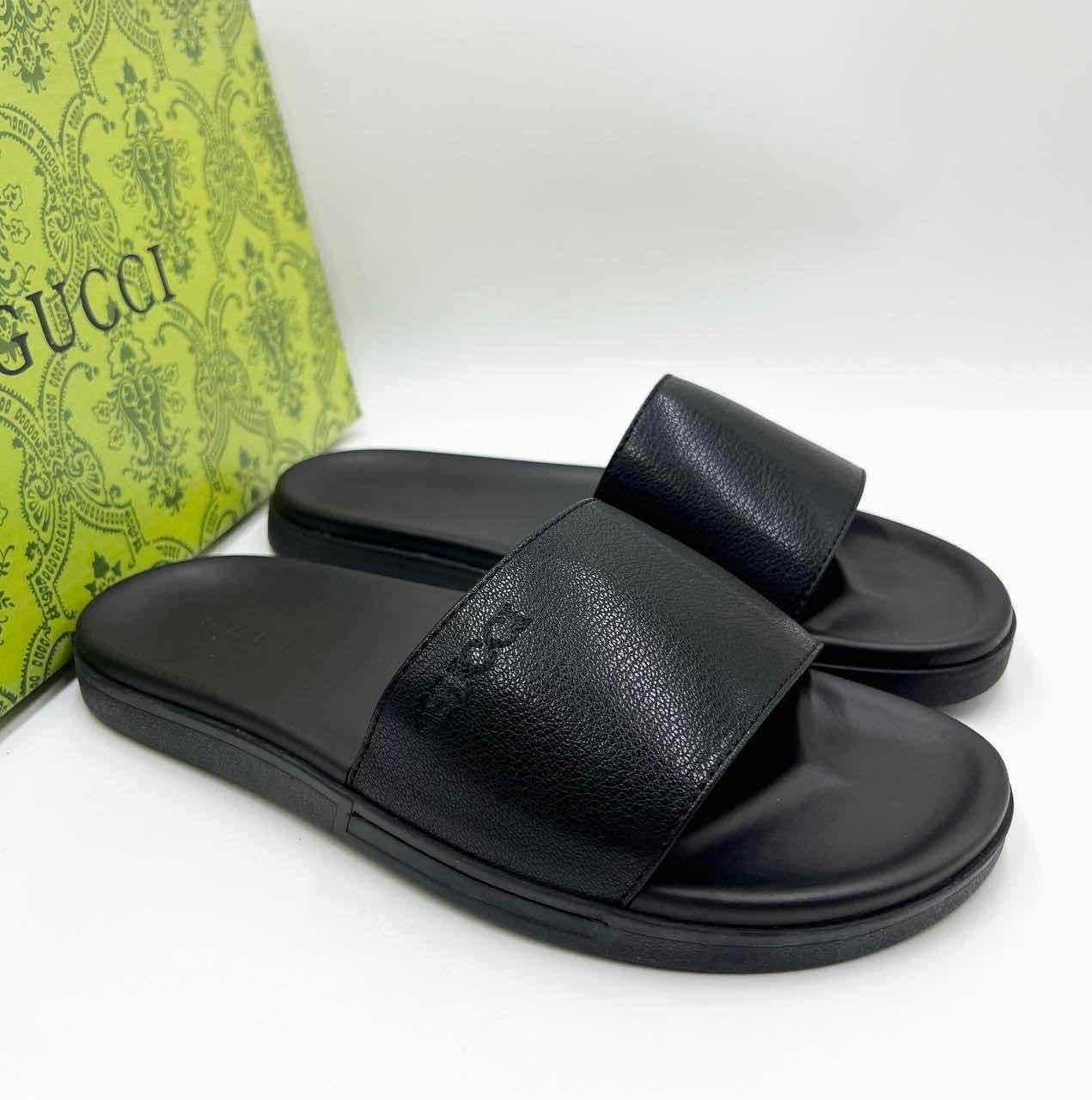 ស្បែកជើង ស៊ក បន្ទះ Gucci រលោង