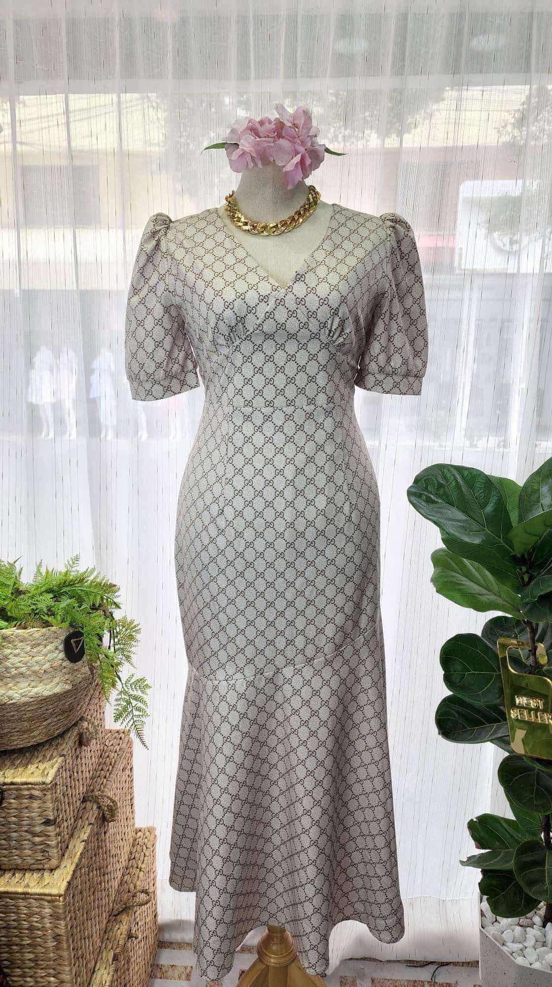រ៉ូបវែង