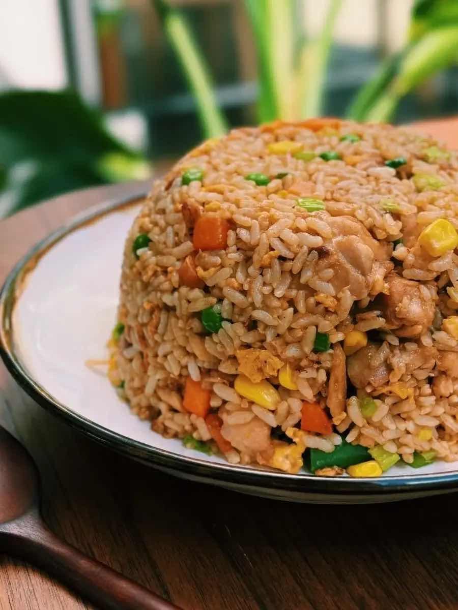 បាយឆាសាច់គោ