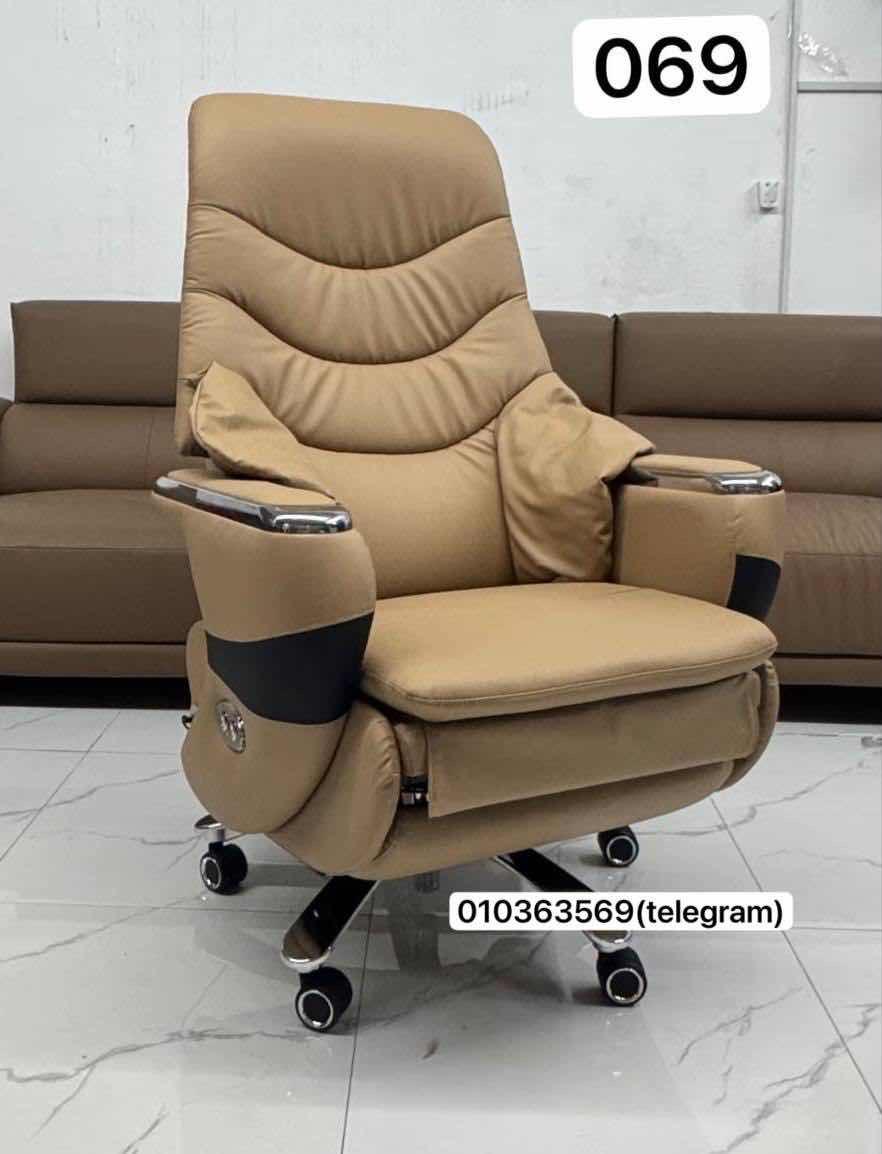 Boss chair(ទ្រជើង Auto) 