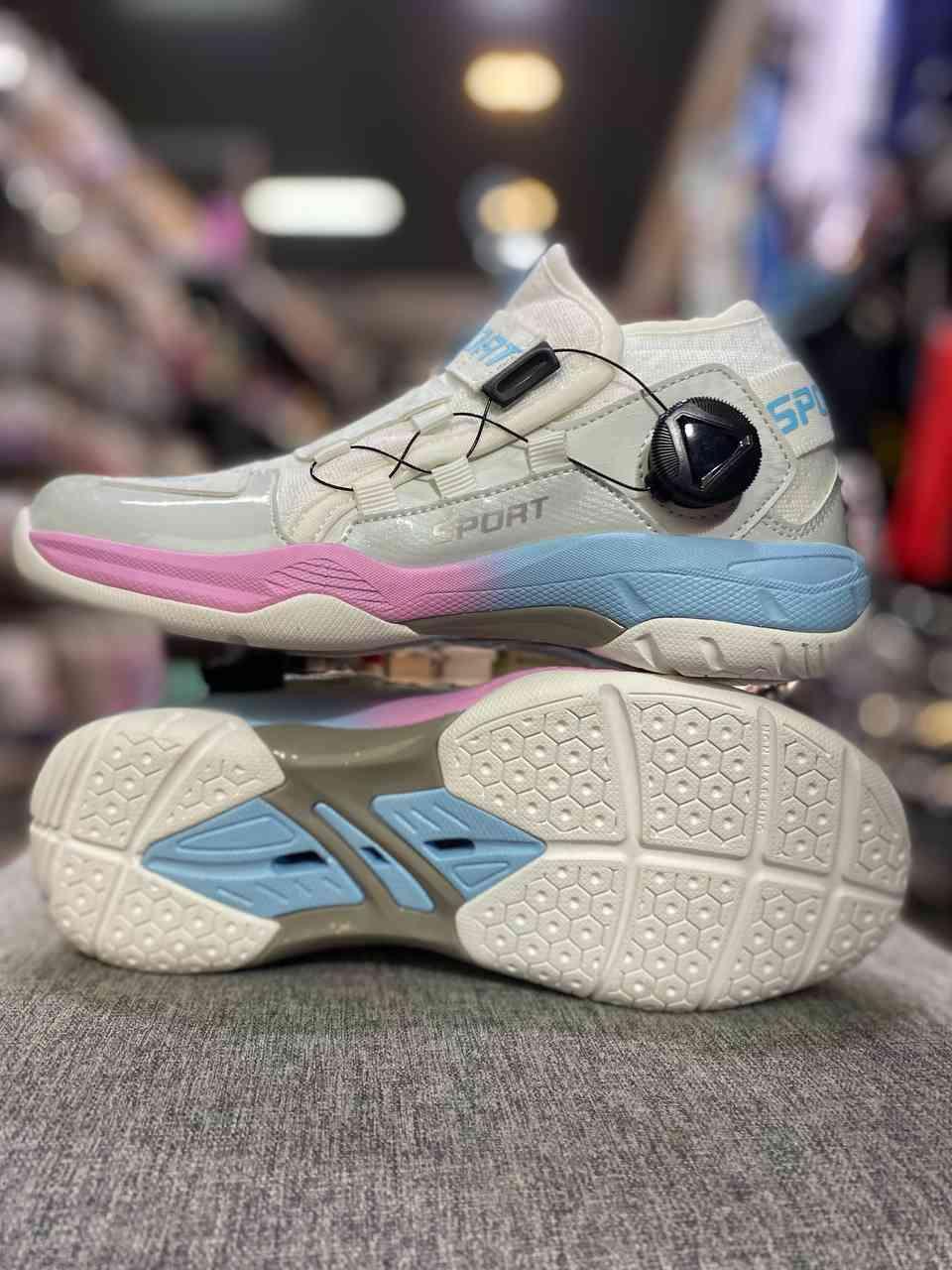 ស្បែកជើងSPORT
