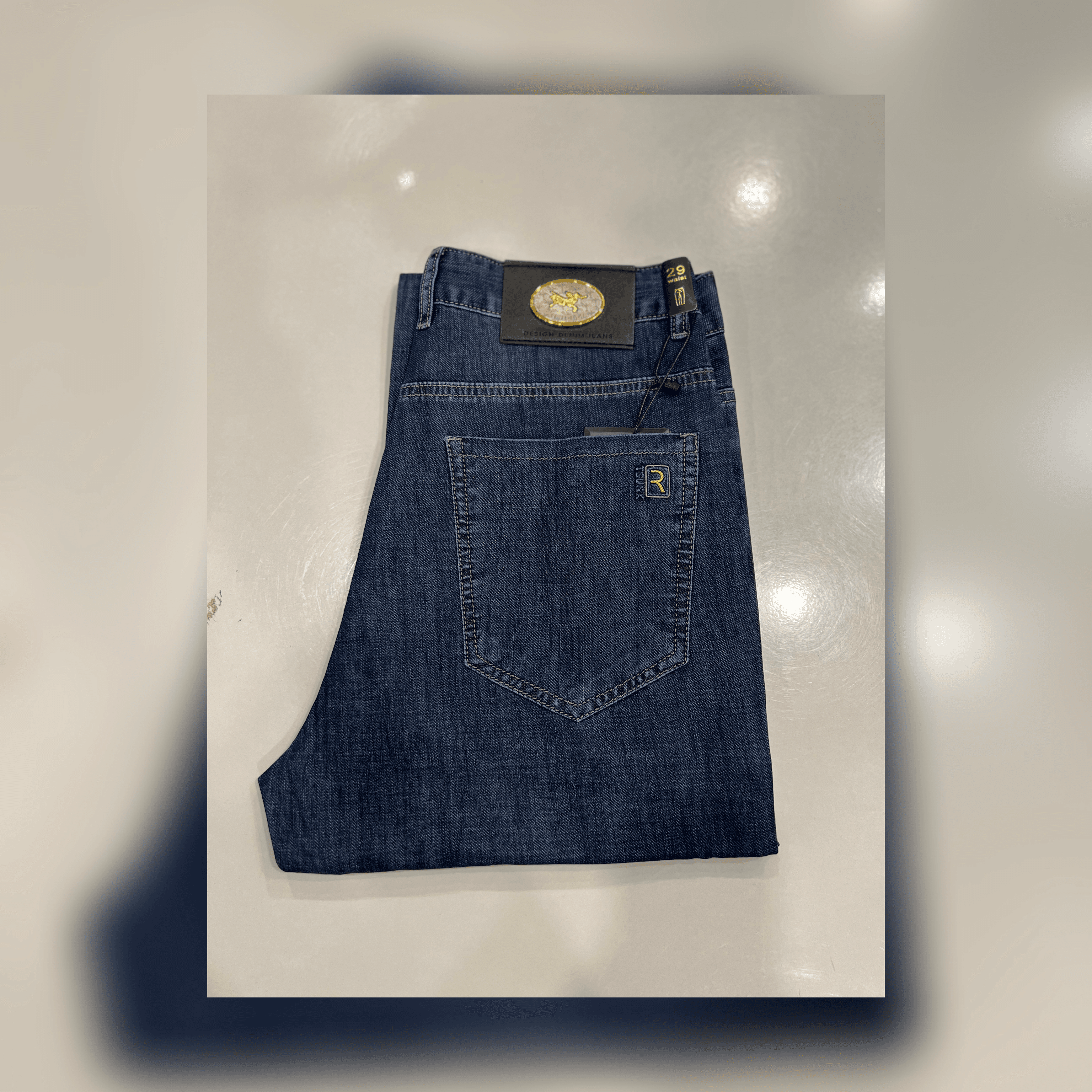 កាប៊យប្រុសជើងវែង (0068)