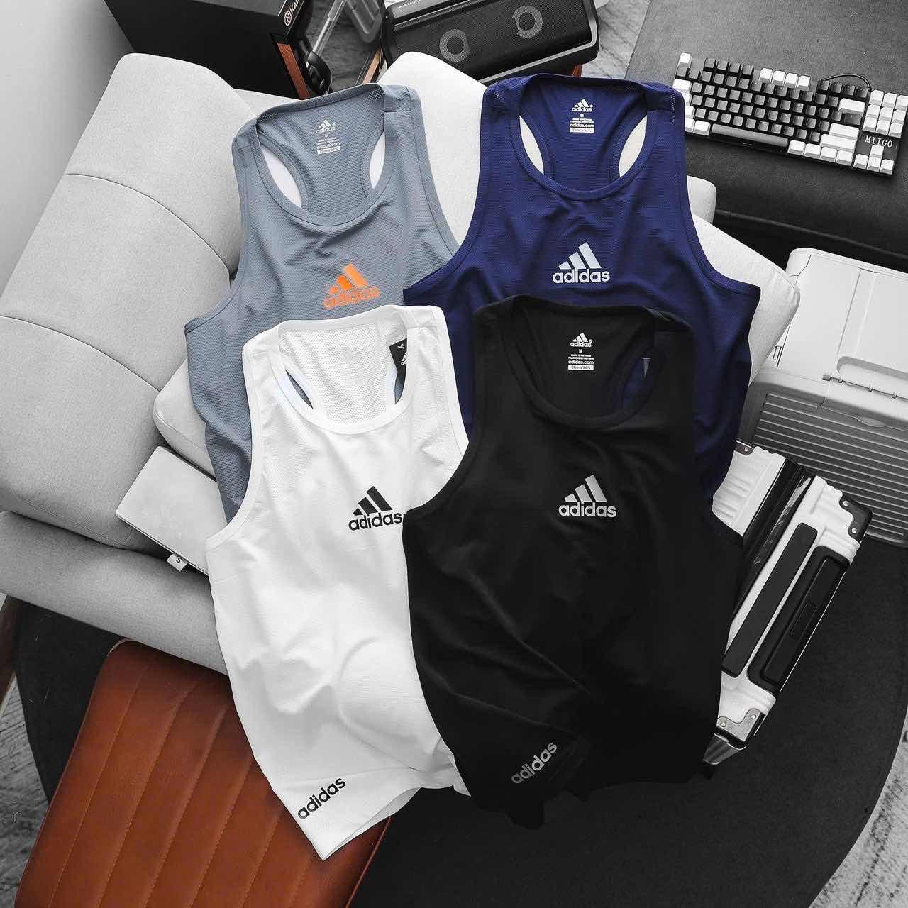អាវ​វាល​ក្លៀក​ Adidas 