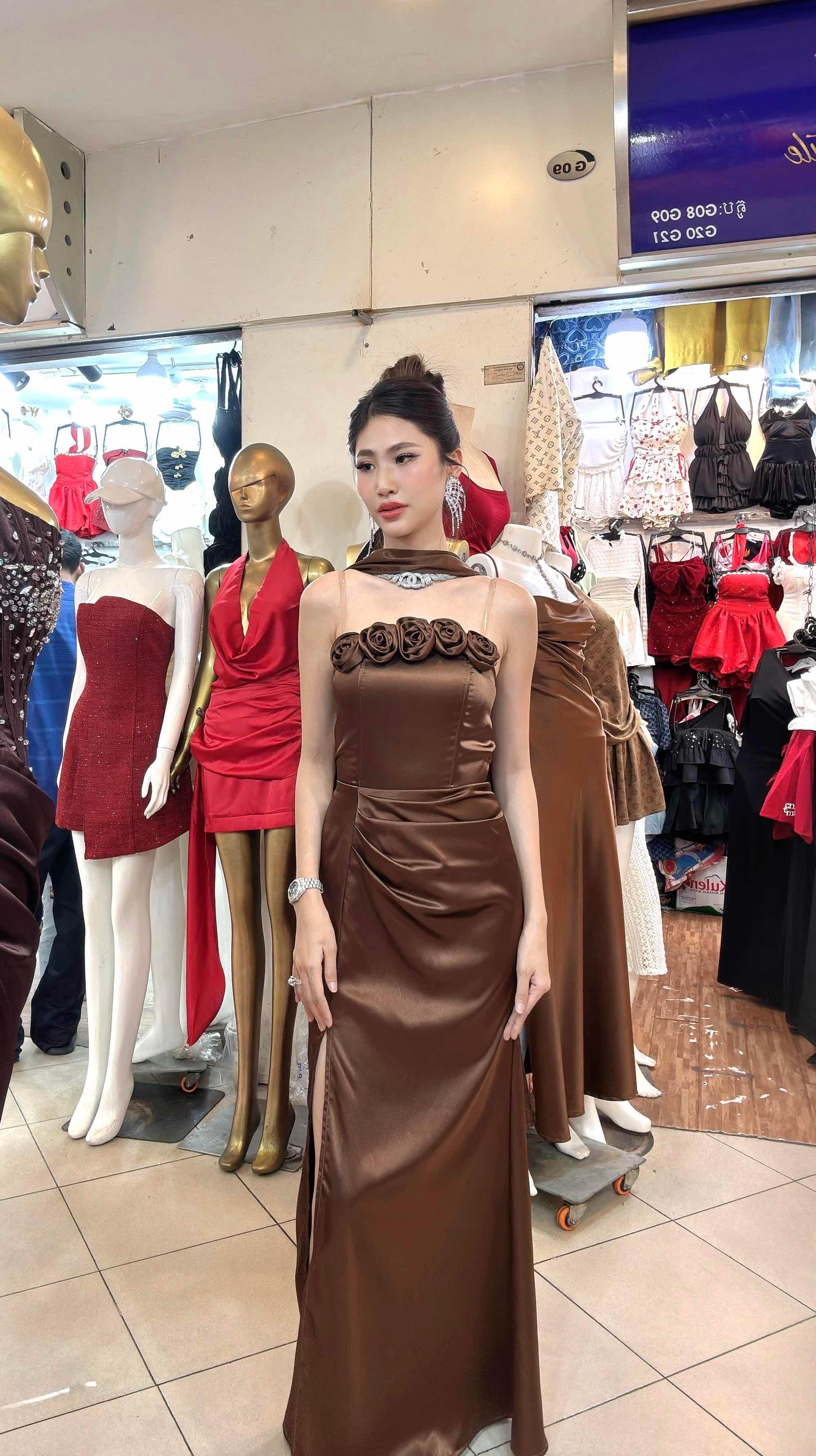 រ៉ូបចងពុងផ្កា