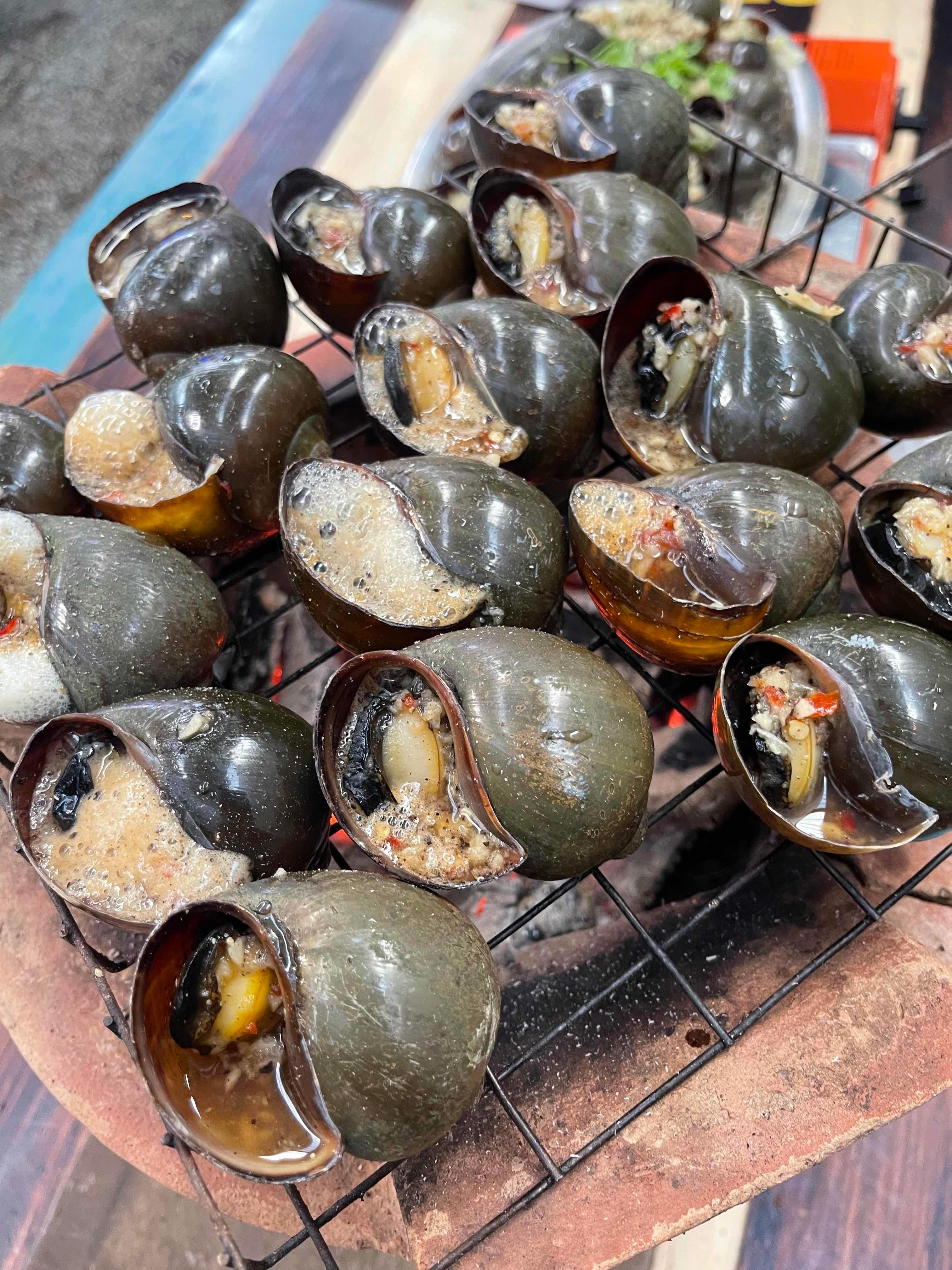 ខ្យងអាំង