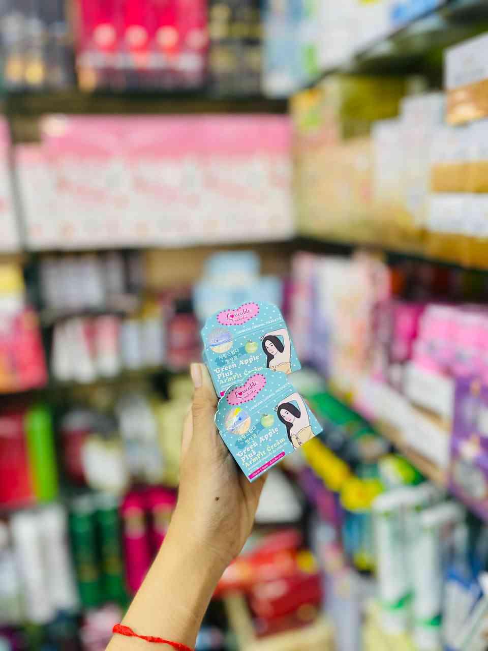 លេក្លៀកផ្លែប៉ោម