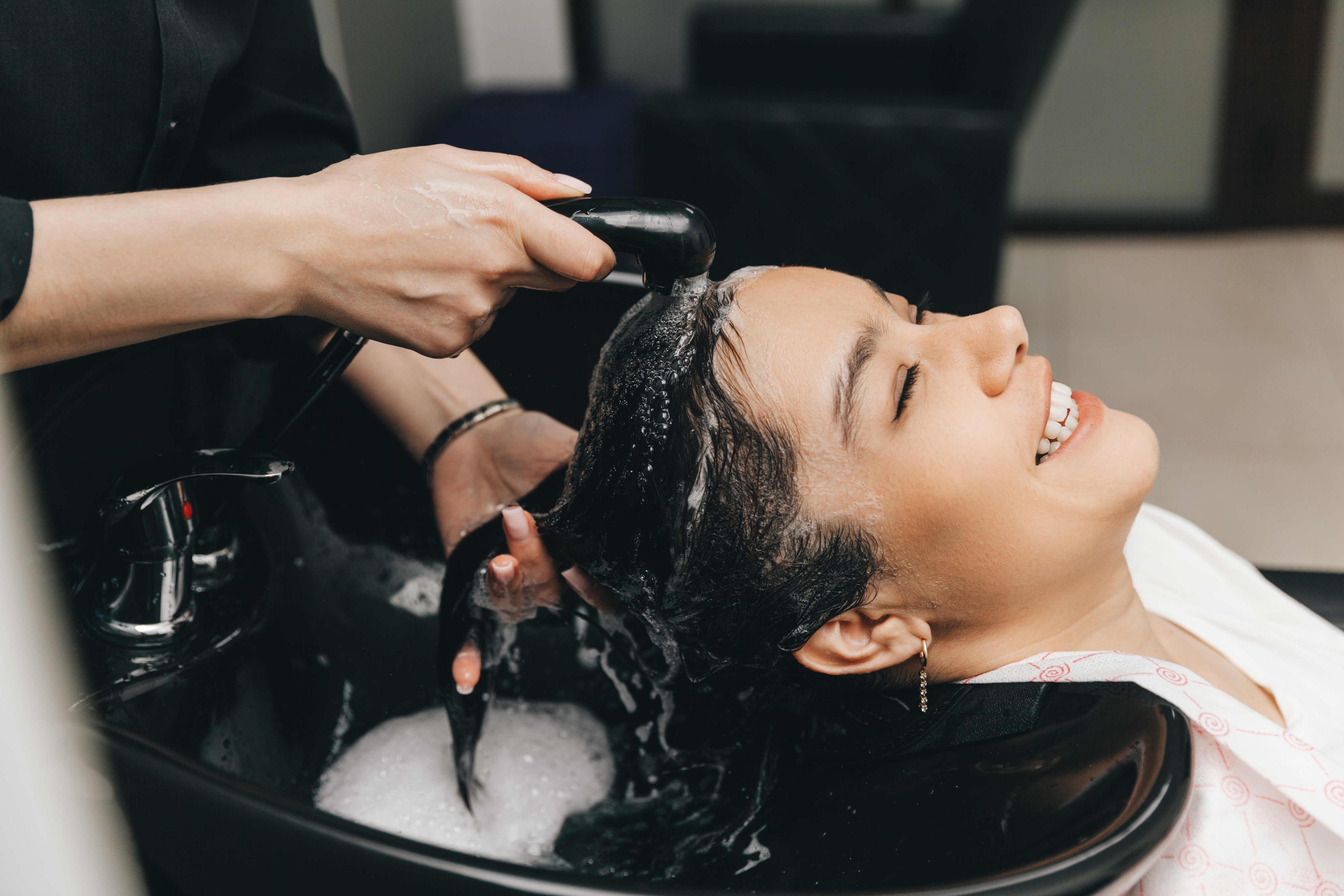 កក់សក់ធម្មតា​​- Hair Wash