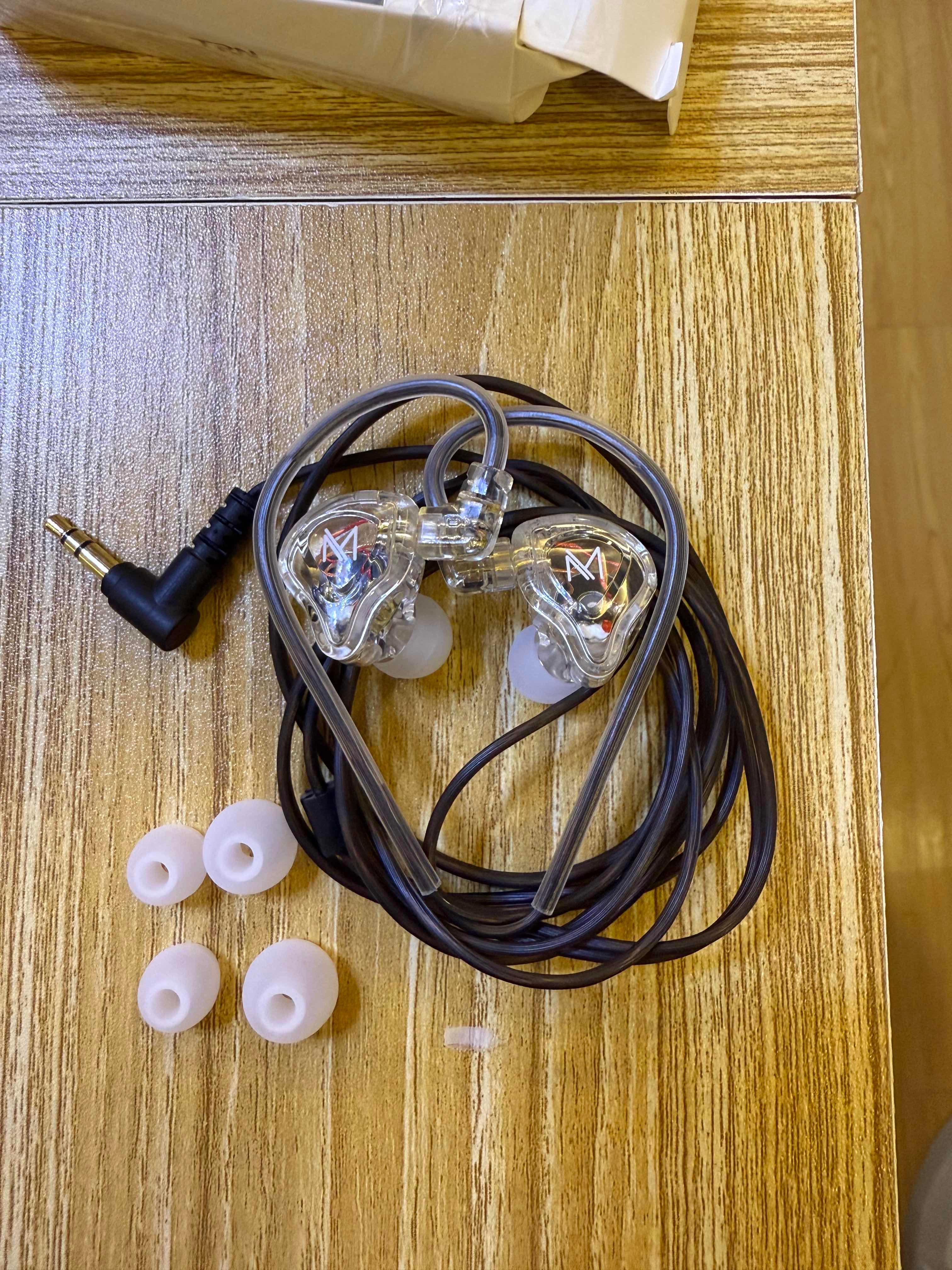 In ear monitor MT1