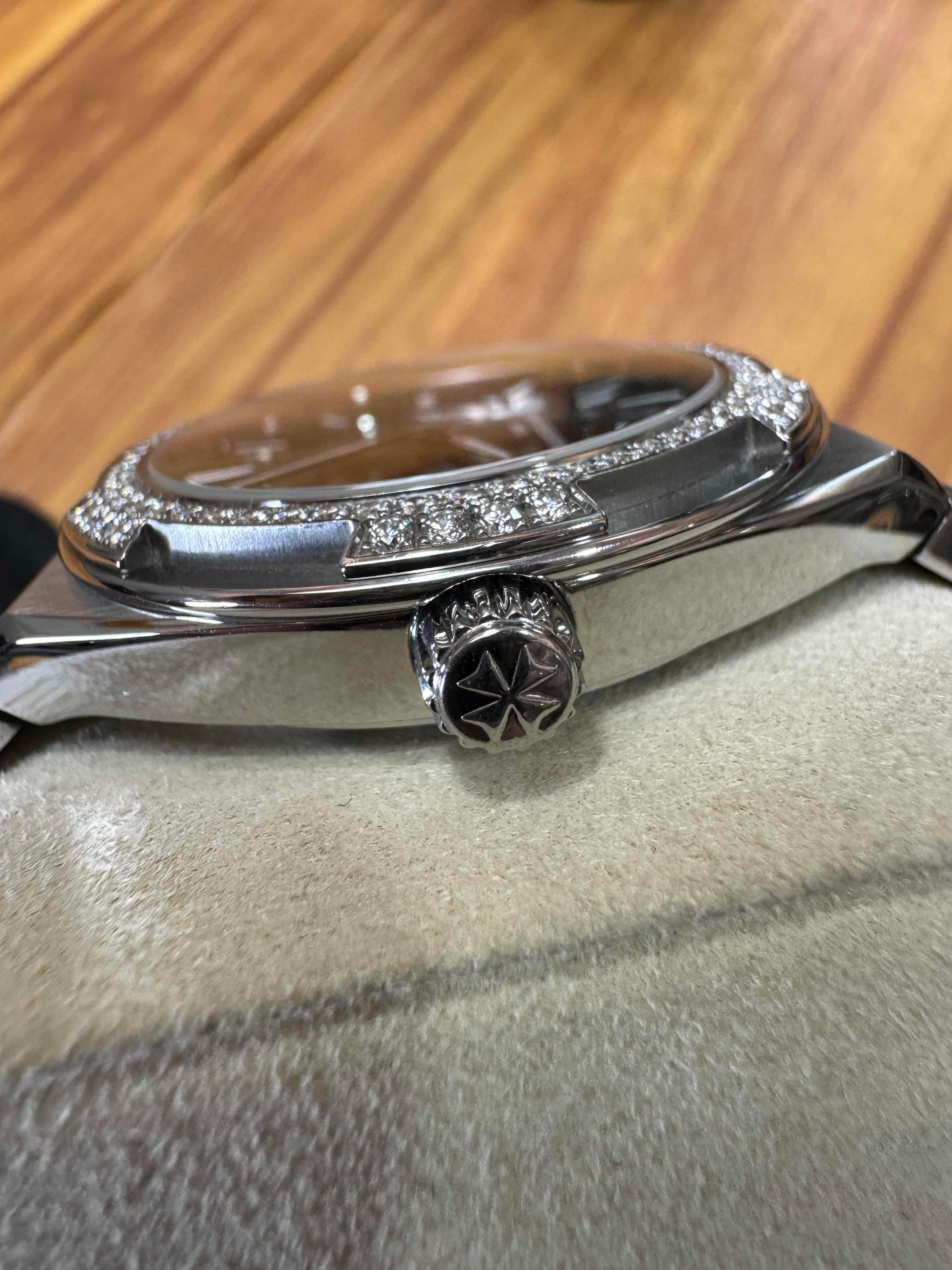 VACHERON CONSTANTIN Overseas Blue Dial Diamonds