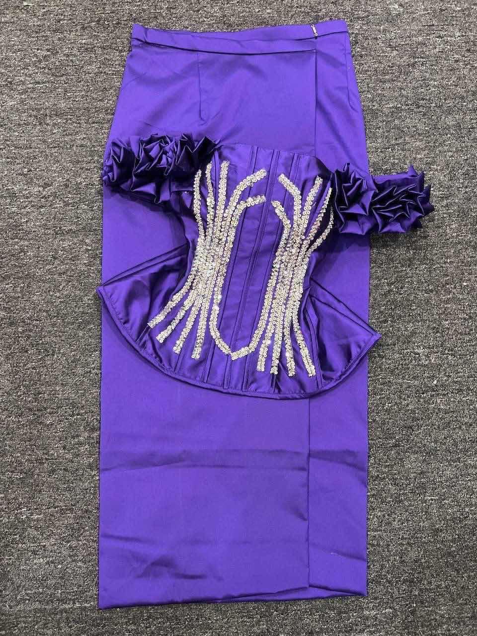 ឈុតហូលពណ៌ស្វាយ