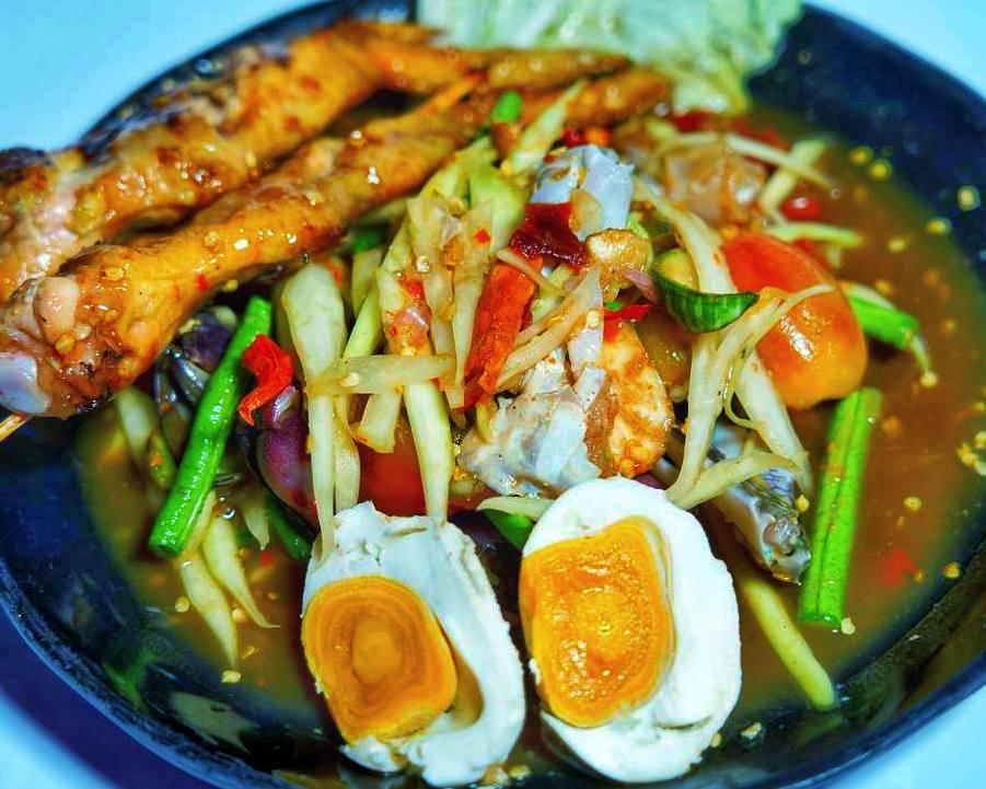 ឈុតបុកល្ហុងបីសាសន៏
