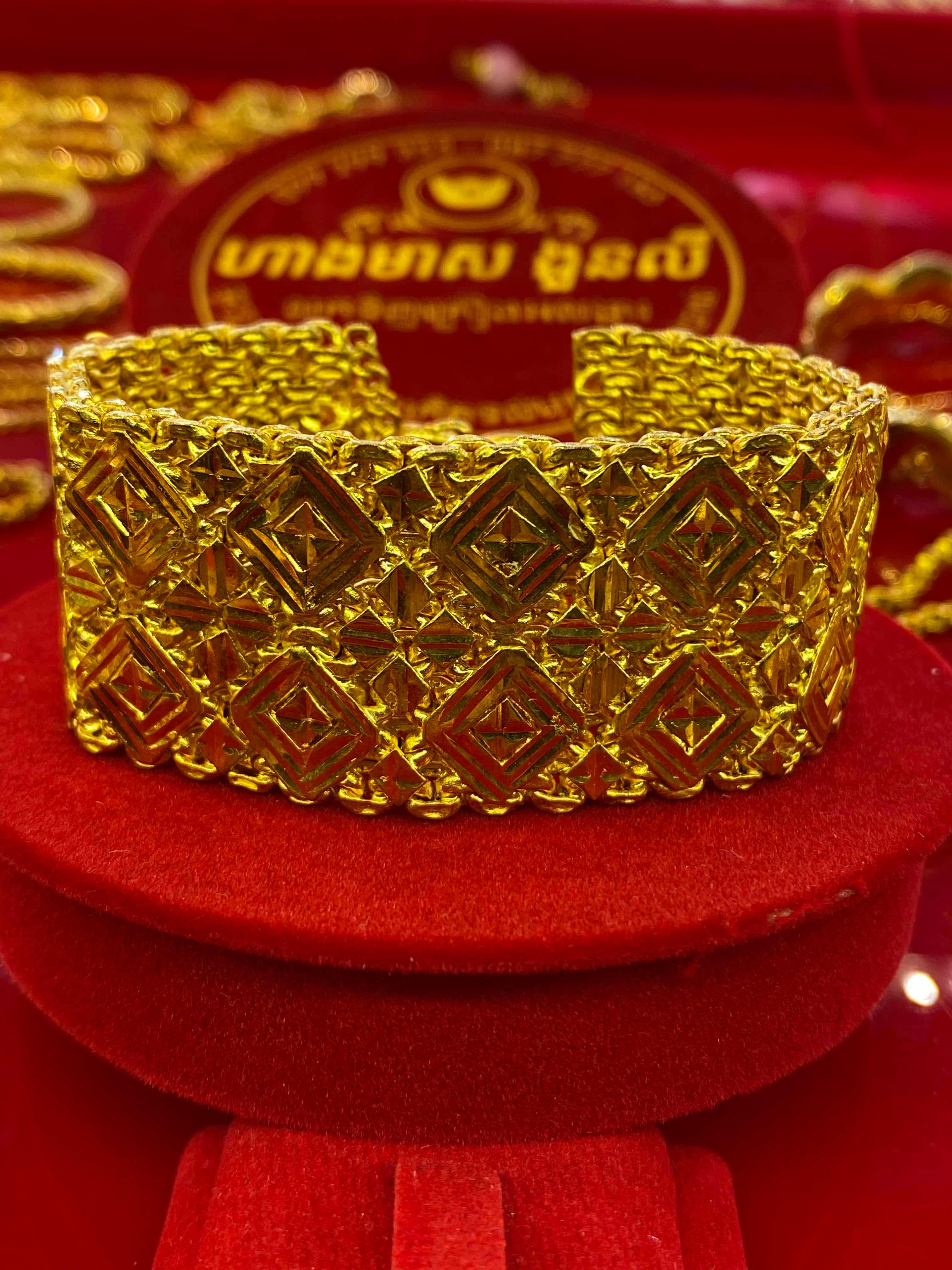 ខ្សែដៃ 15ជី មាសគីឡូ