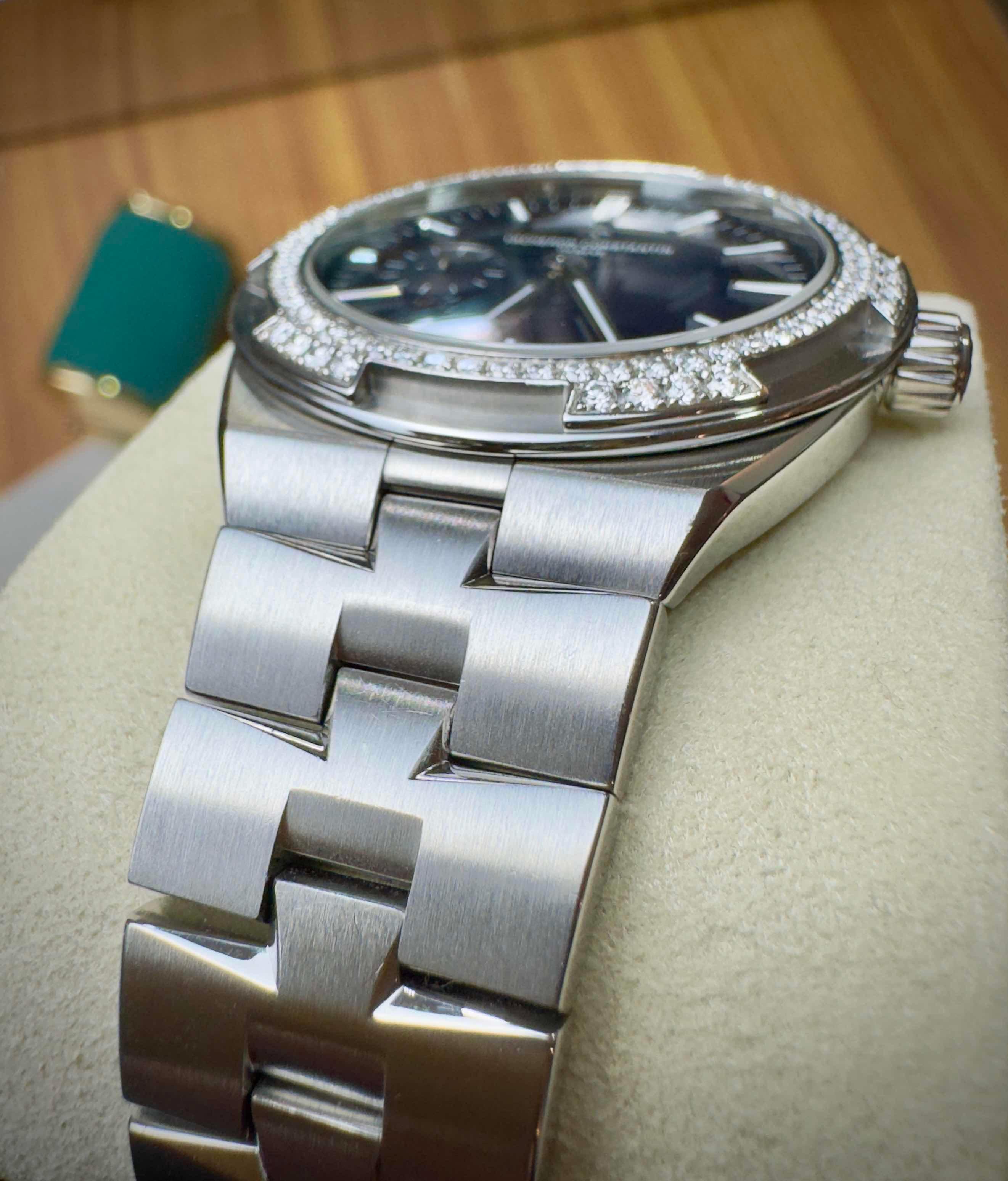 VACHERON CONSTANTIN Overseas Blue Dial Diamonds