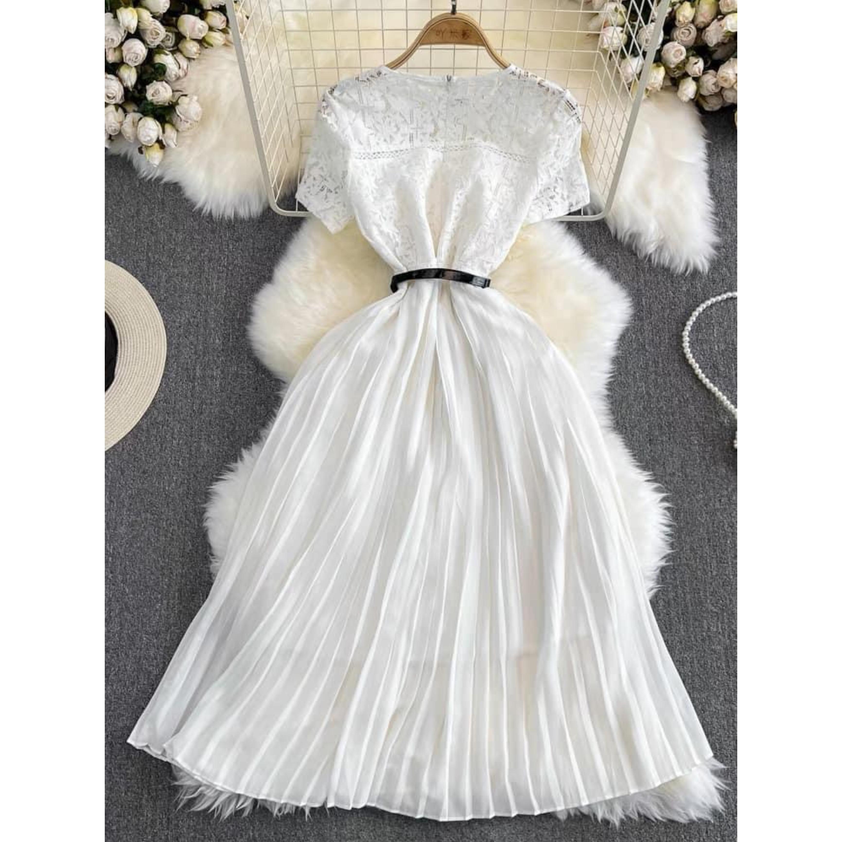 White Dress+Belt