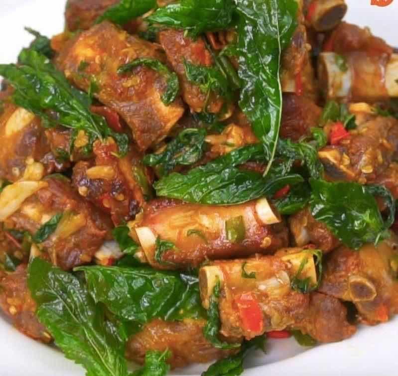 ឆ្អឹងជំនីឆា ម្រេះព្រៅ