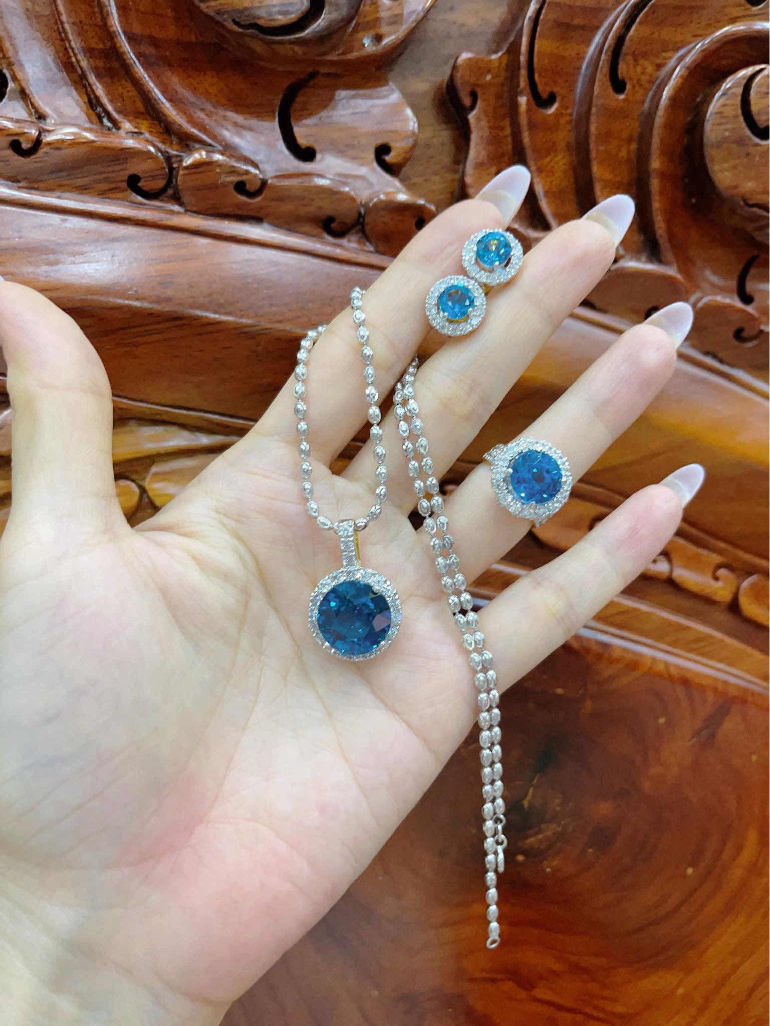 ពណ៌