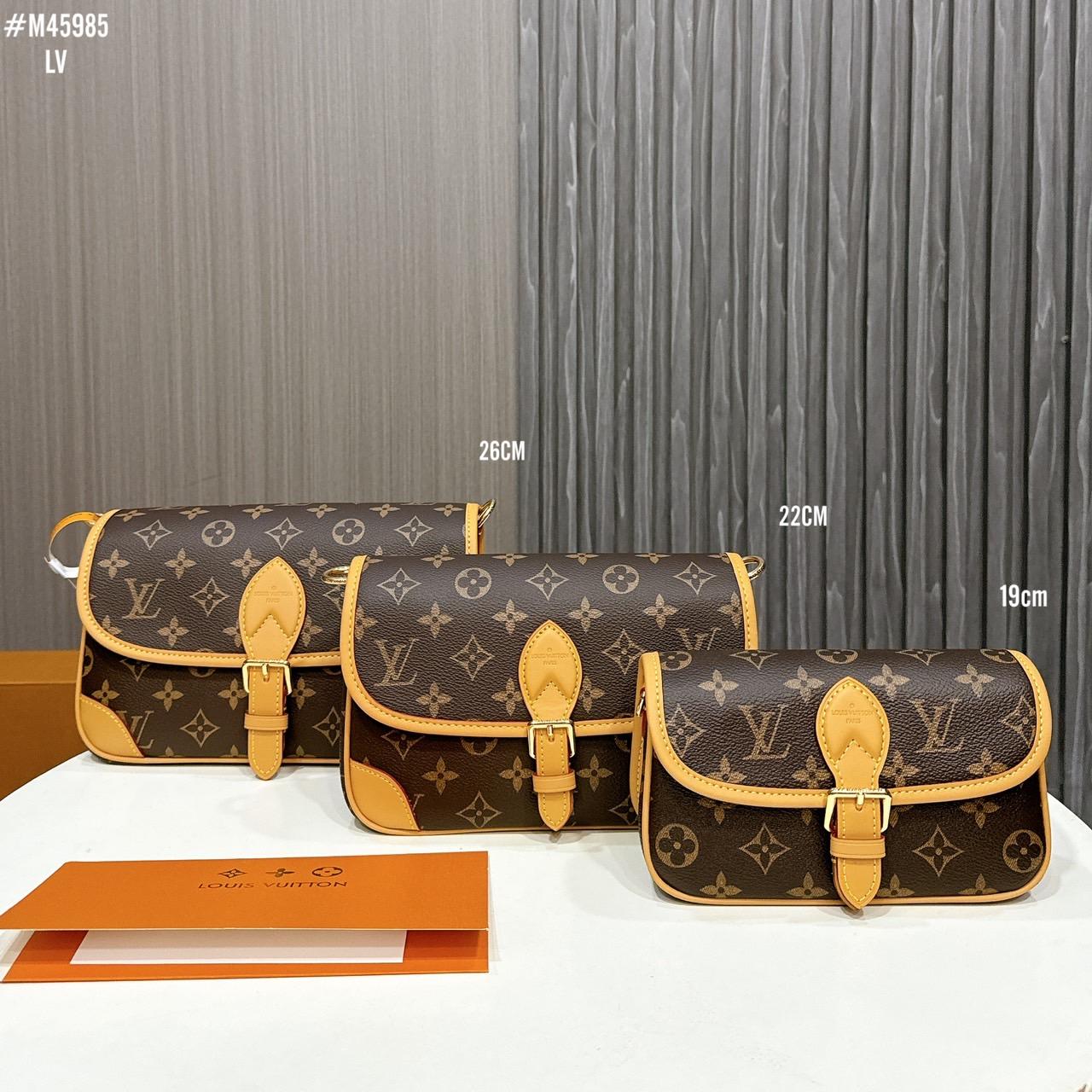 Louis Vuitton 