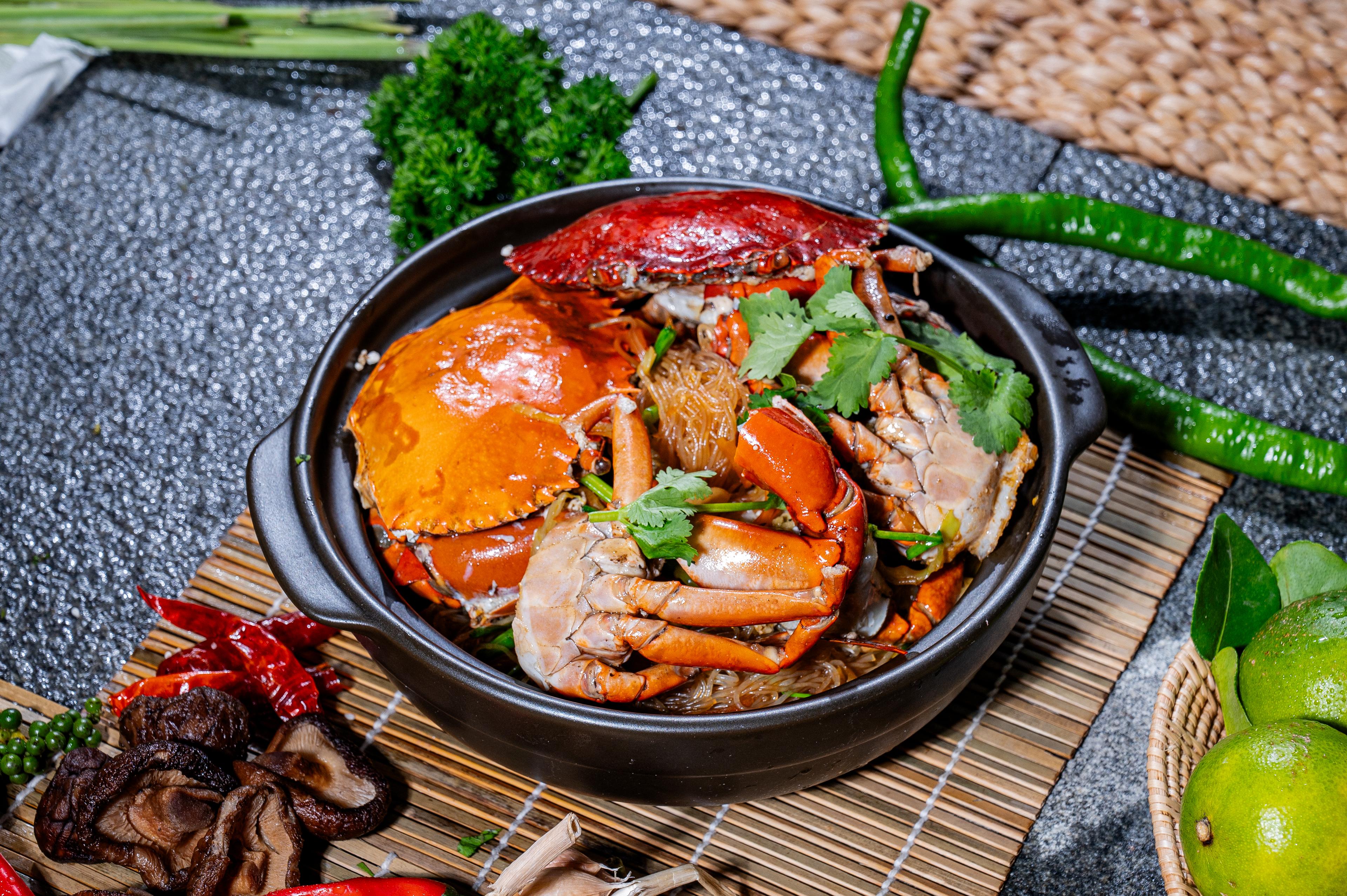 ក្តាមអប់មីសួរ Steamed mud crab with glass noodle 粉丝蒸螃蟹