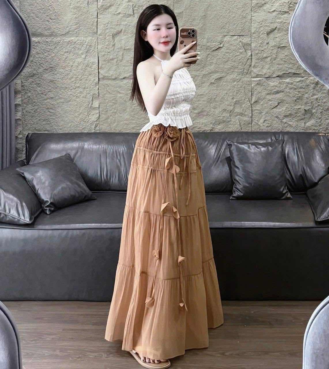 ឈុតសំពត់វែងត្នោត