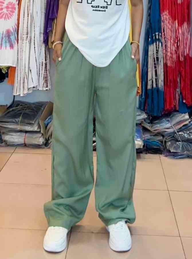 ខោលីនីនលាត