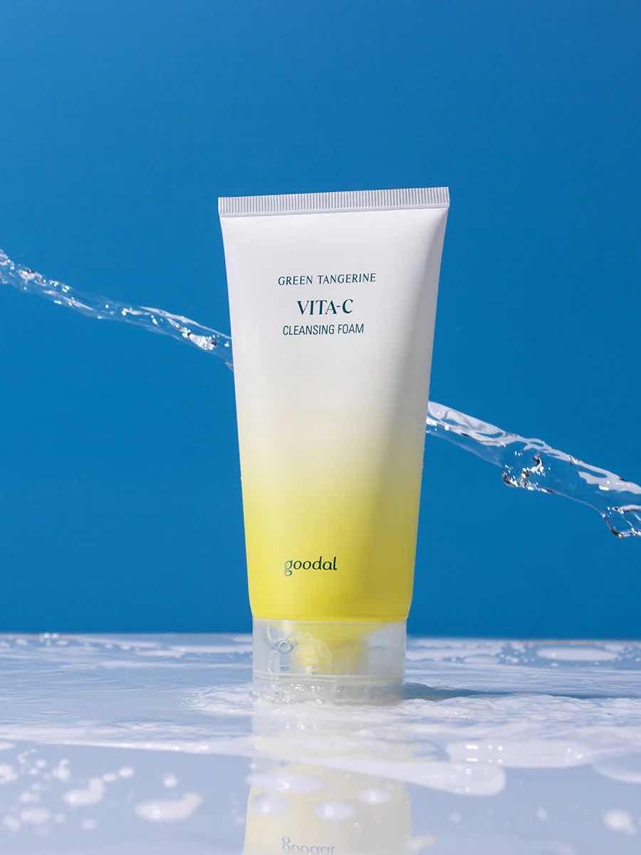 Goodal Green Tangerine Vita-C Cleansing Foam