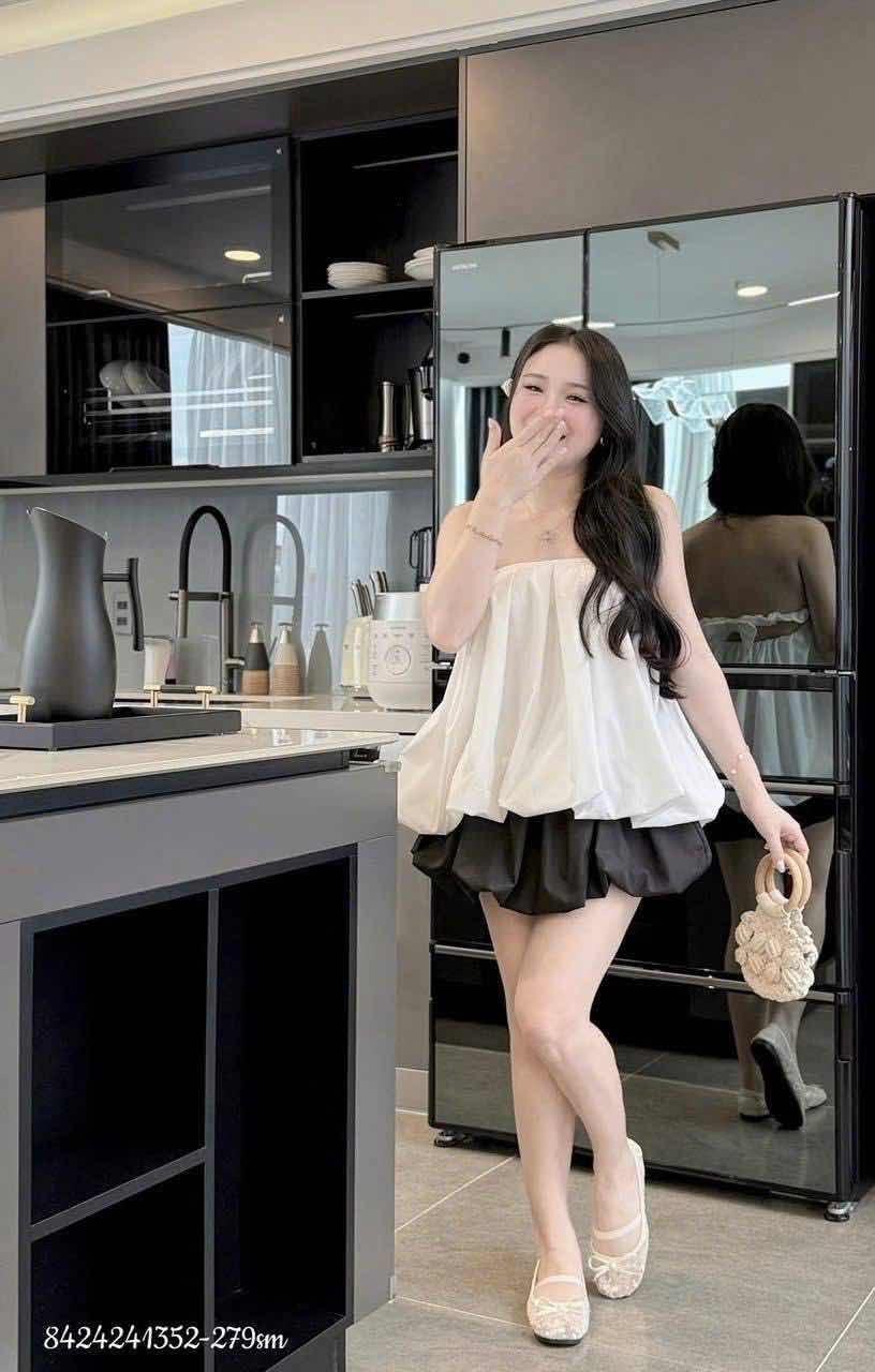 ឈុតអាវចងពុងបូក្រោយ
