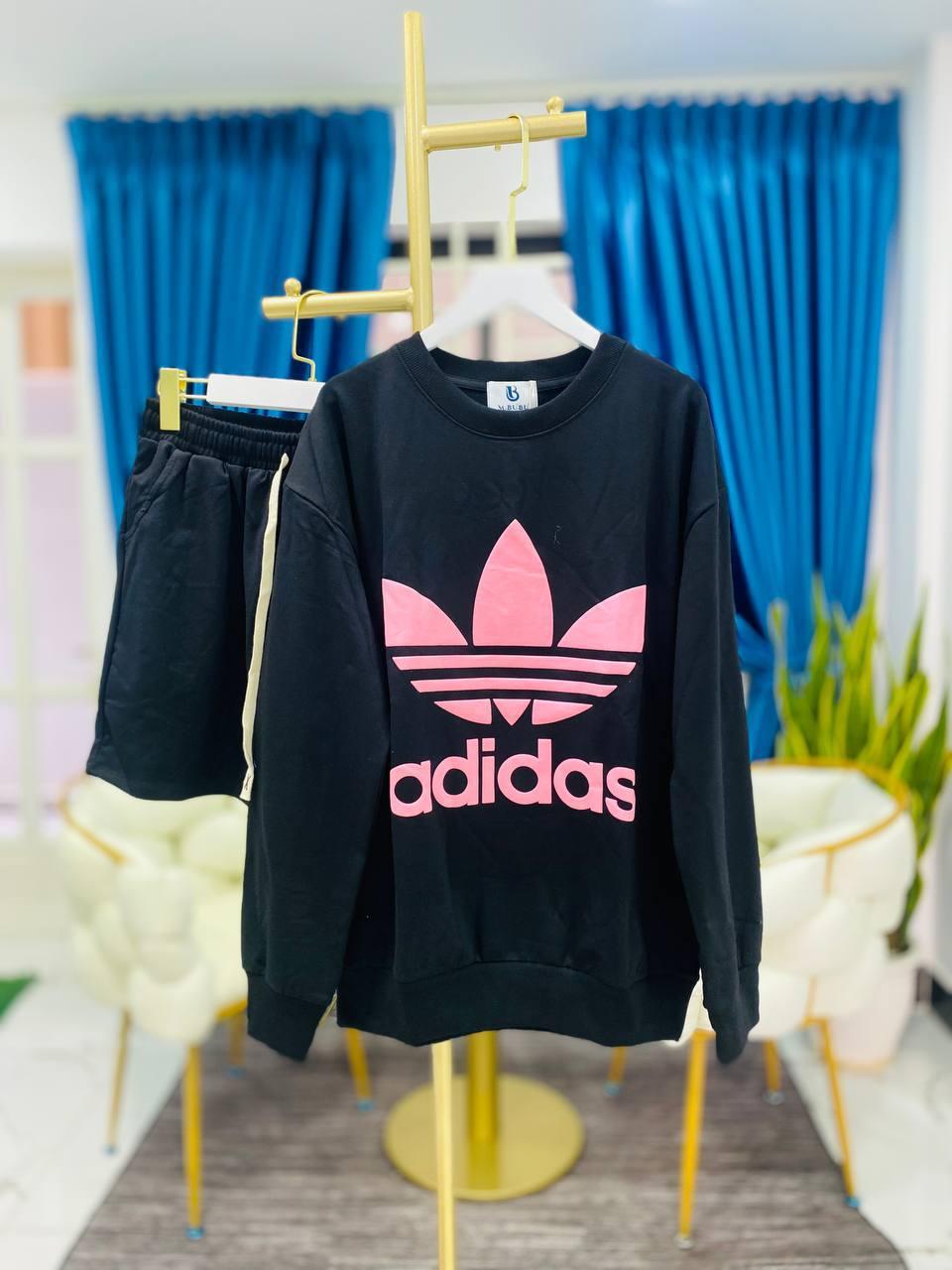 ឈុតអាវដៃខ្លី ខោជើងខ្លី